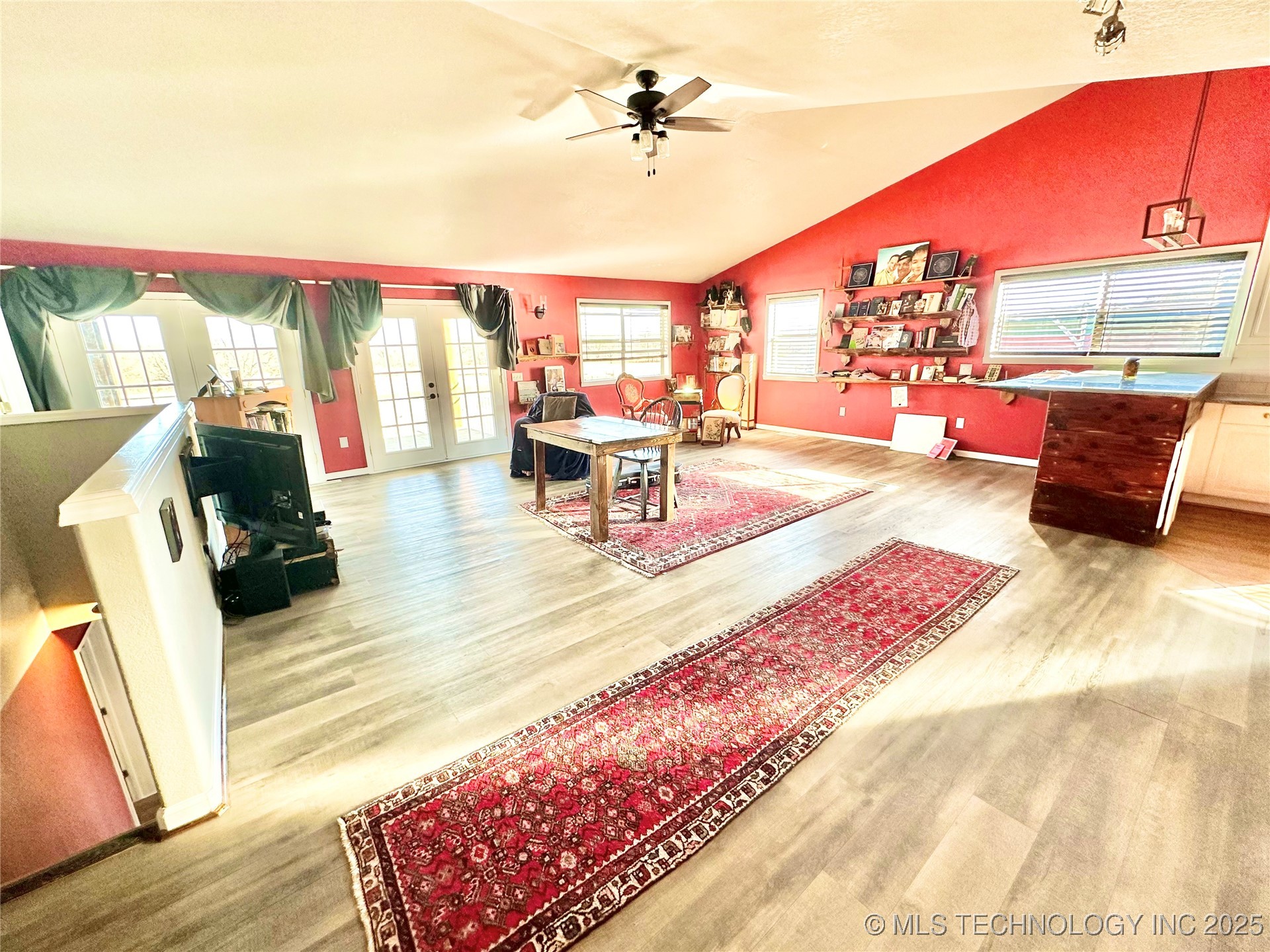 610 Sw 7th Road Property Photo 6