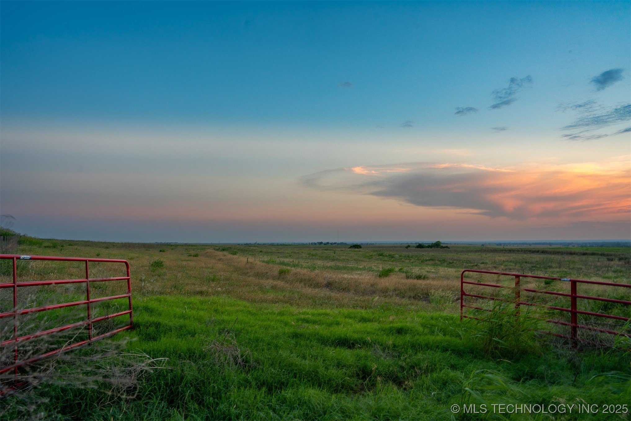 2 N 2690 Road Property Photo 4