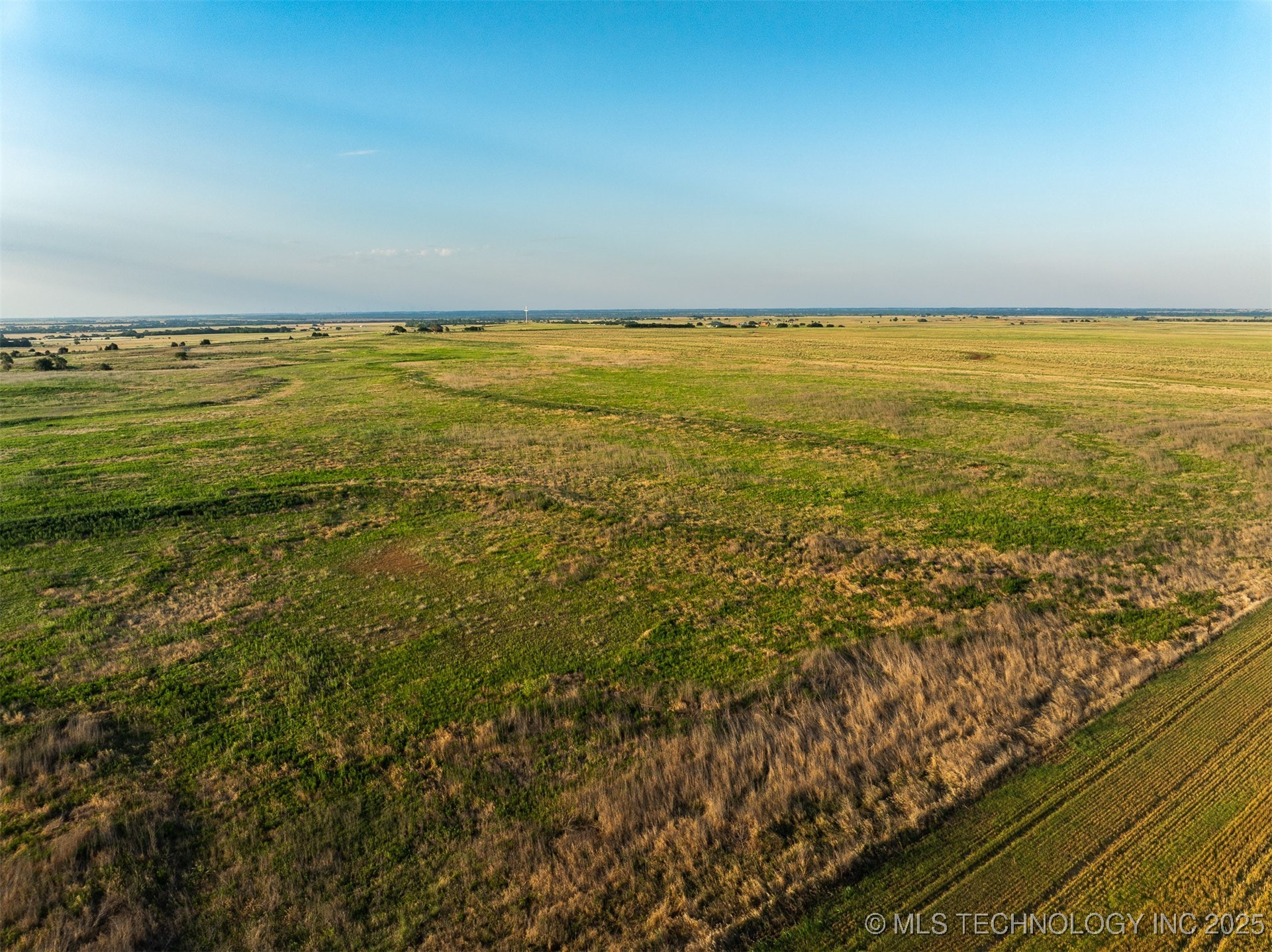 2 N 2690 Road Property Photo 6