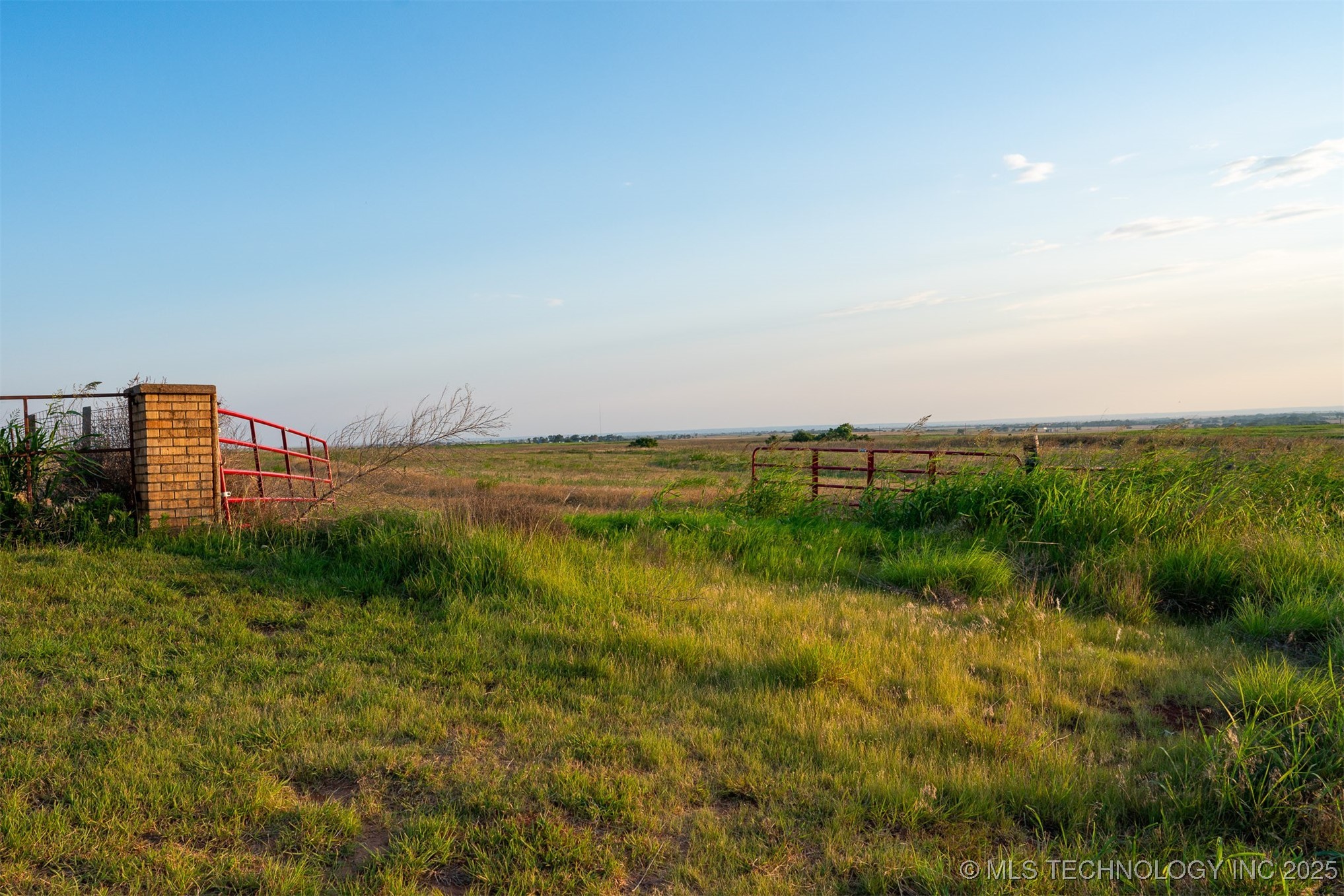 2 N 2690 Road Property Photo 8