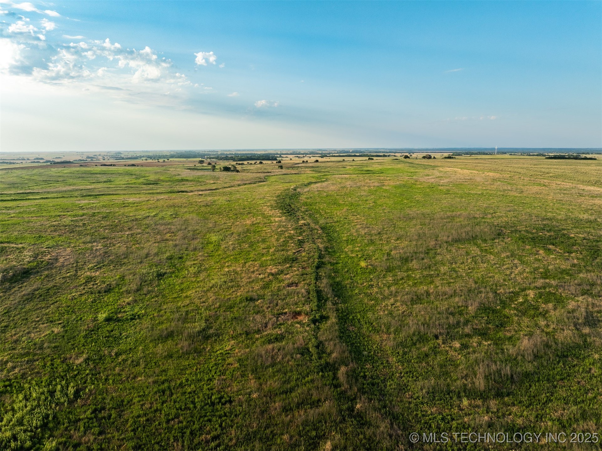 2 N 2690 Road Property Photo 34