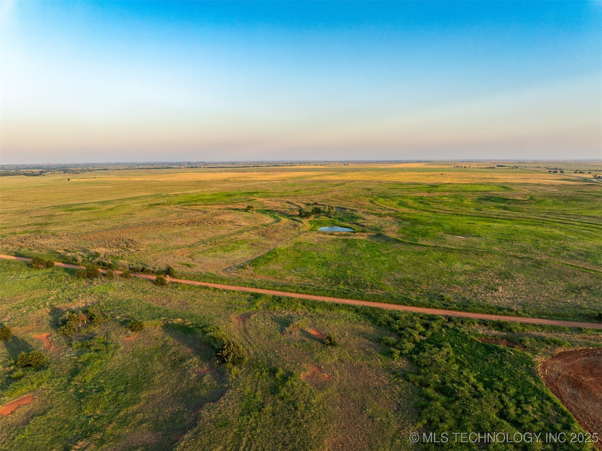 1 E 650 Road Property Photo 15