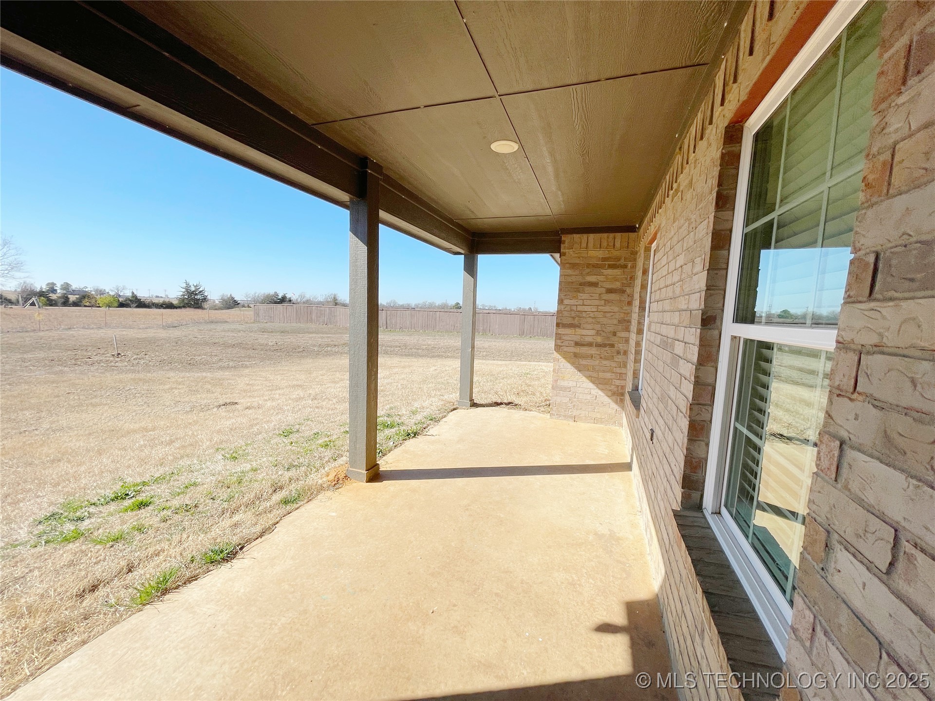 166 Paris Avenue Property Photo 12