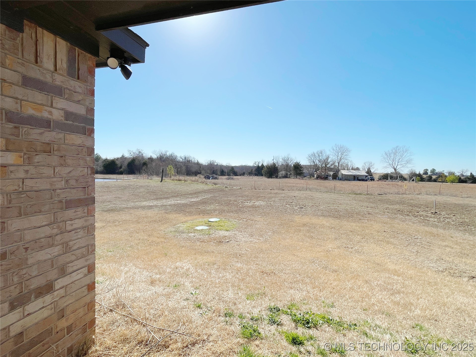 166 Paris Avenue Property Photo 13
