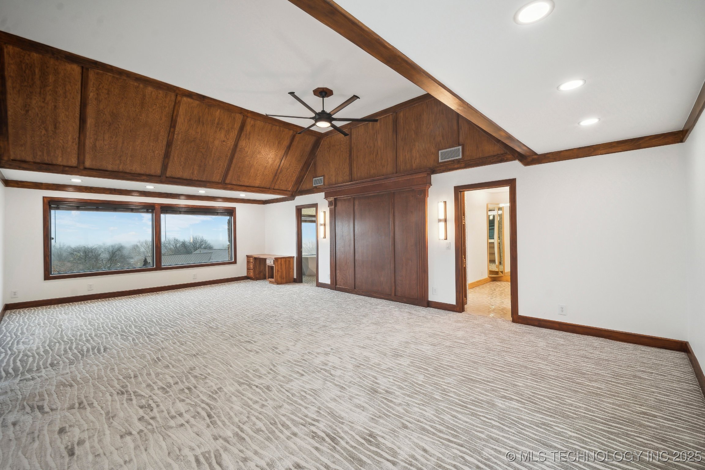 6642 E 60th Place Property Photo 13
