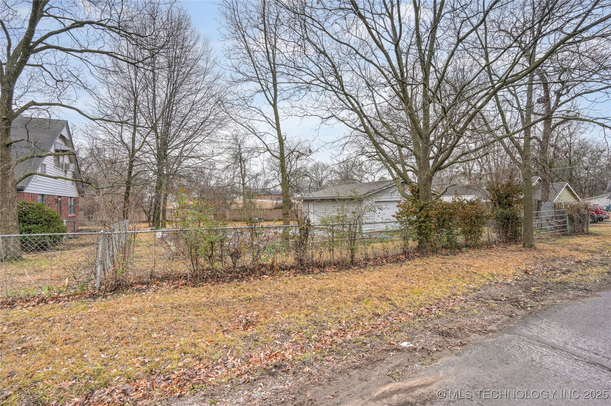 313 W Freeport Street Property Photo 3