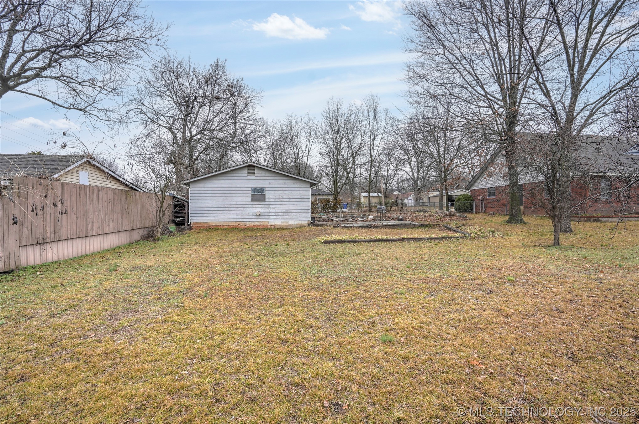 313 W Freeport Street Property Photo 6