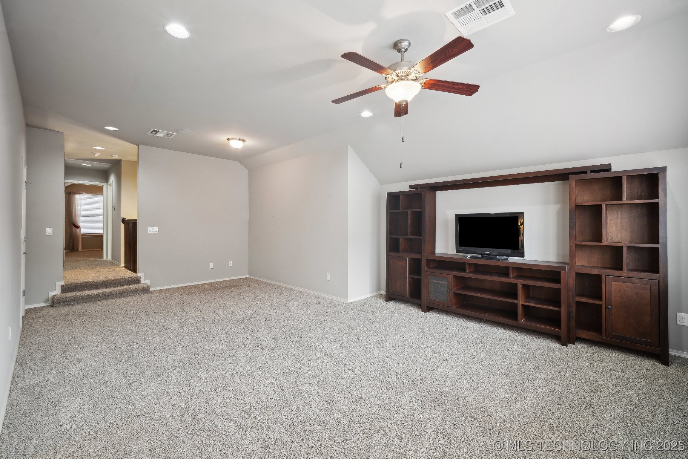 11008 S Sycamore Street Property Photo 23