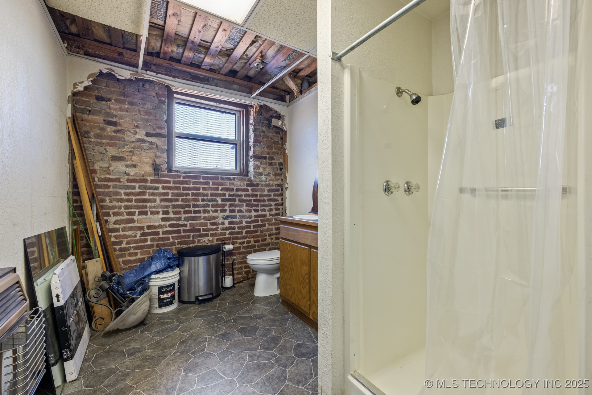110 W Main Street Property Photo 21