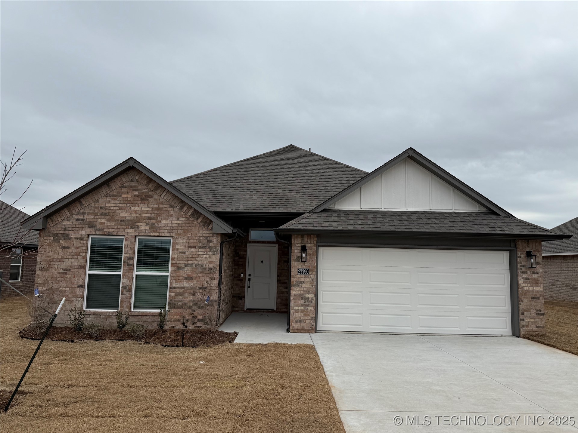27790 E 109th Place S Property Photo