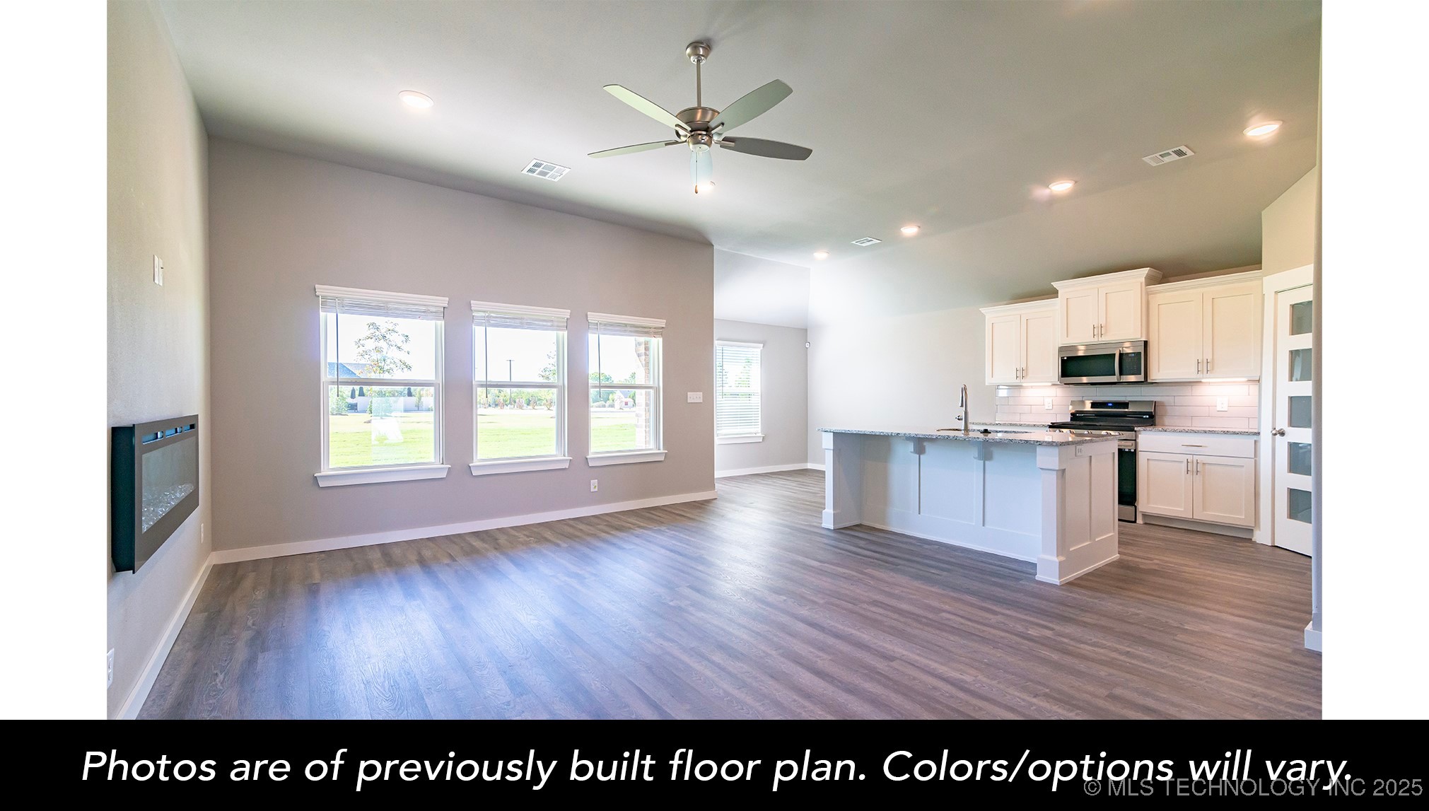 15018 S Poplar Street Property Photo 4