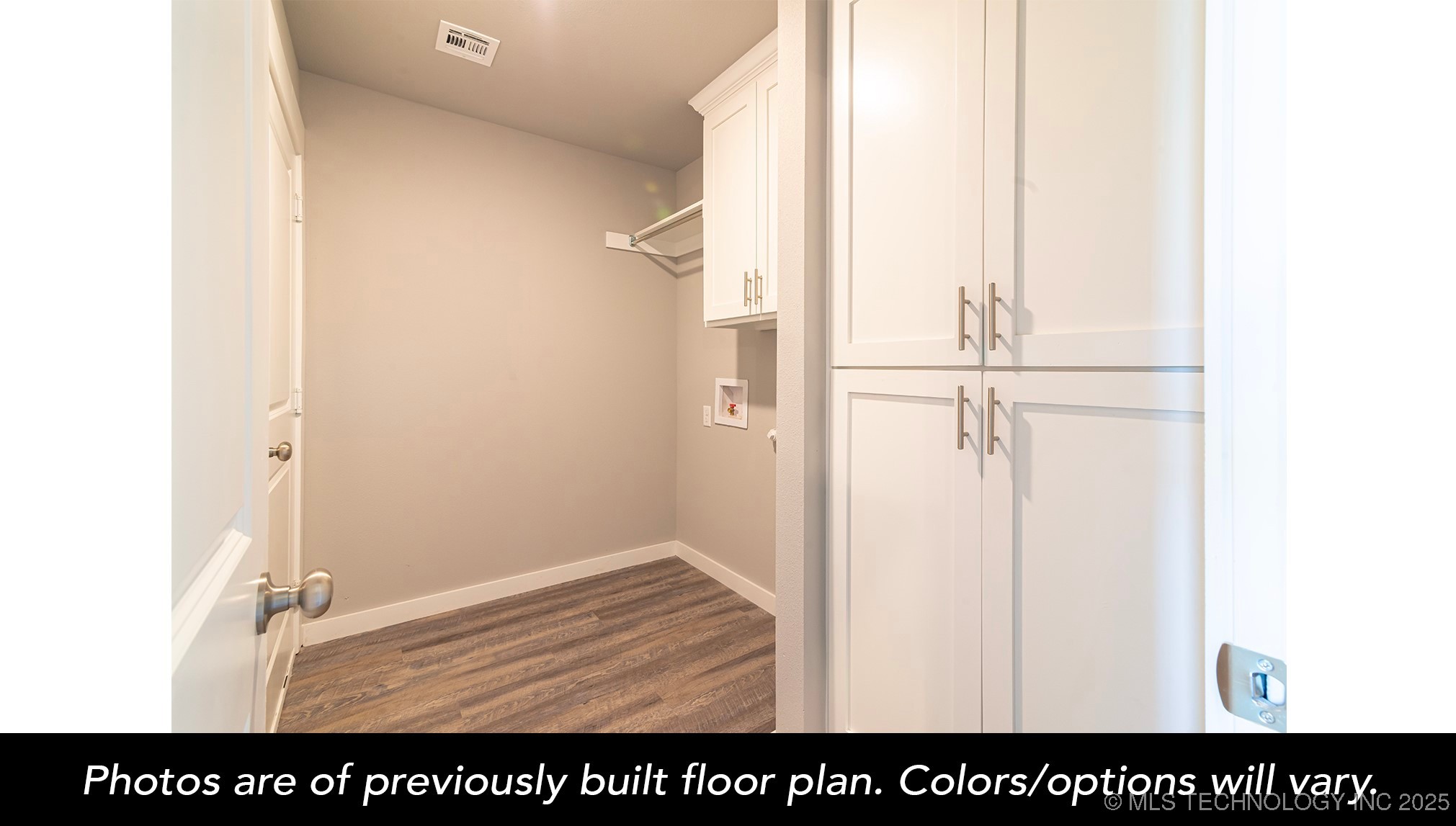 15018 S Poplar Street Property Photo 9