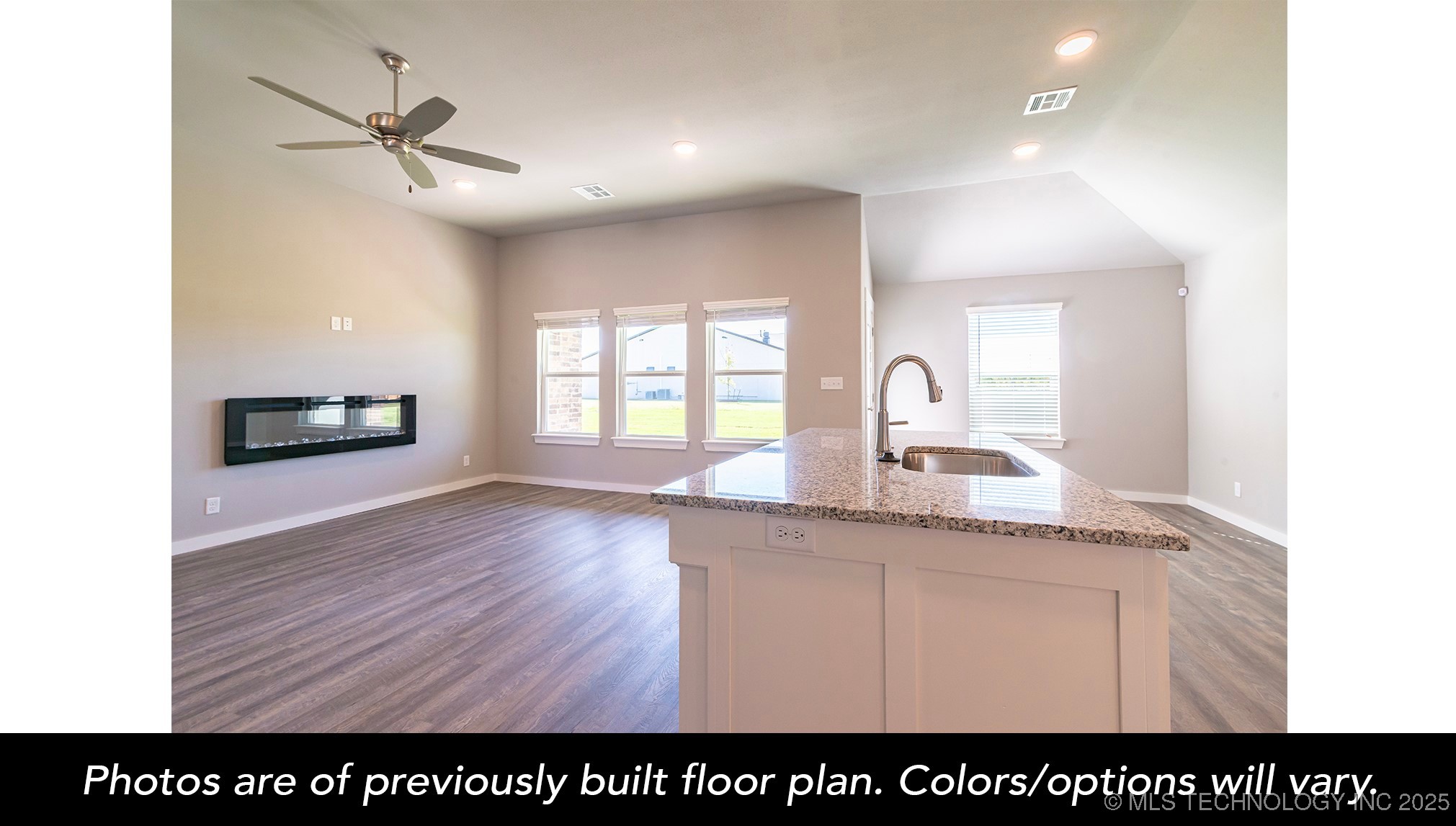 15018 S Poplar Street Property Photo 15