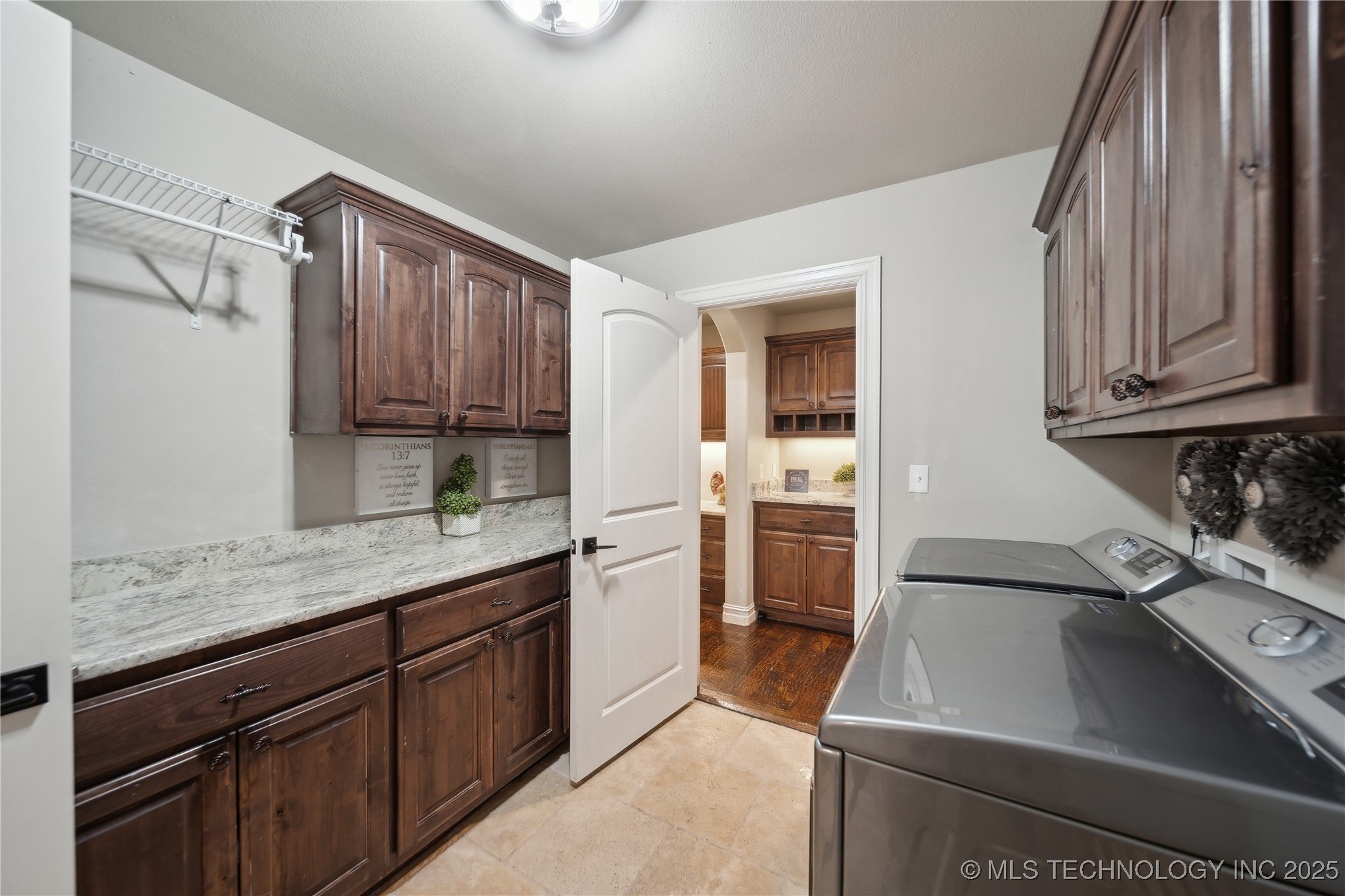 10406 N 86th Avenue Property Photo 18