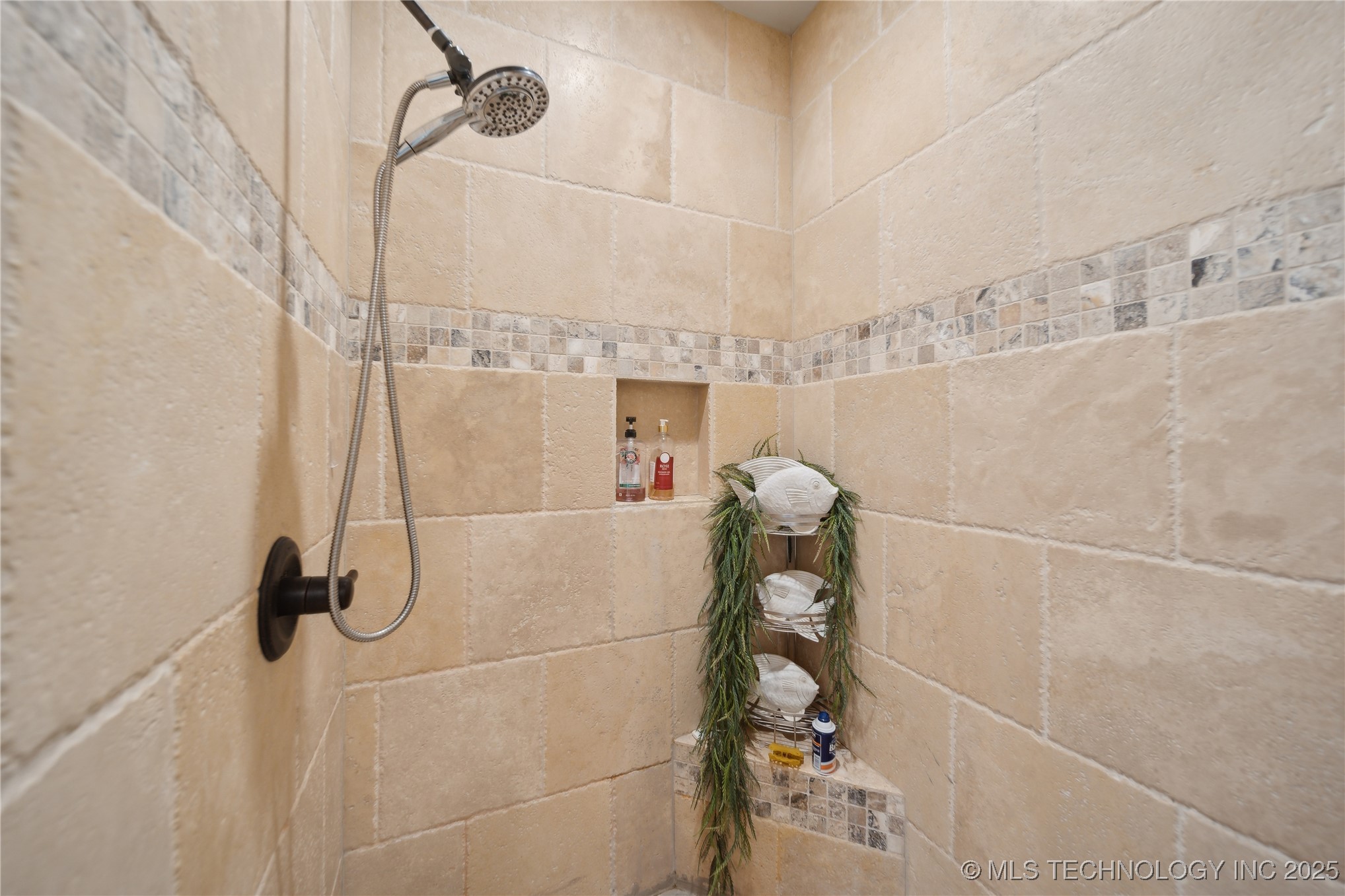 10406 N 86th Avenue Property Photo 25