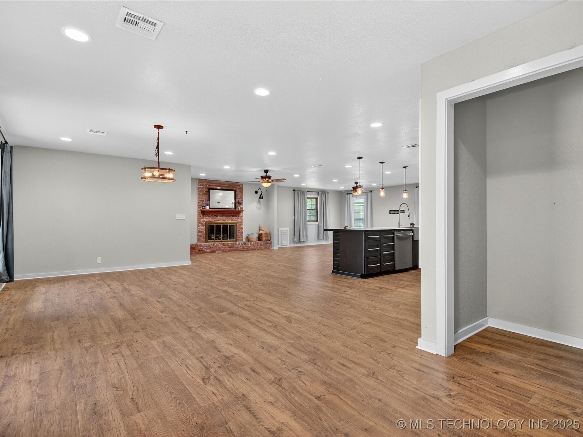 2500 Evergreen Drive Property Photo 6