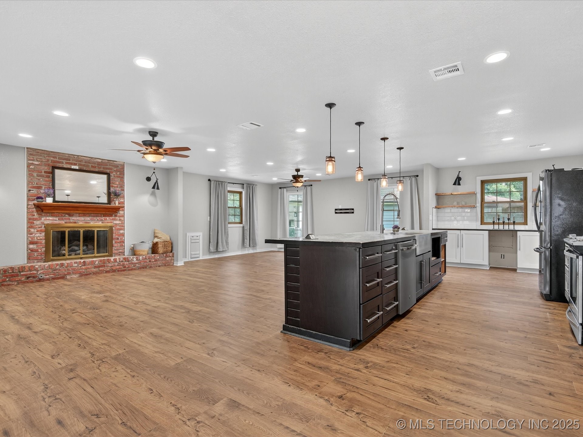 2500 Evergreen Drive Property Photo 9