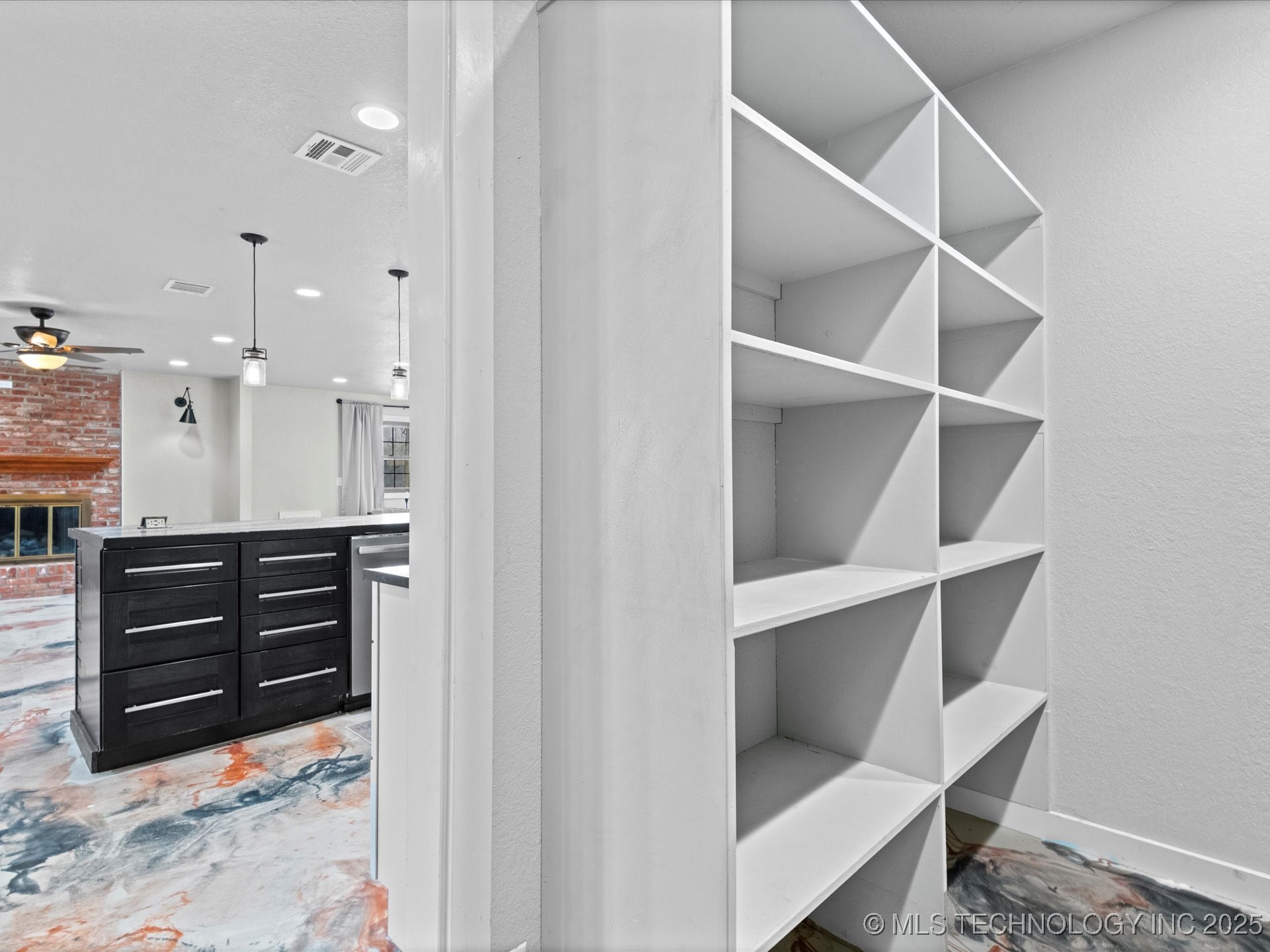 2500 Evergreen Drive Property Photo 12
