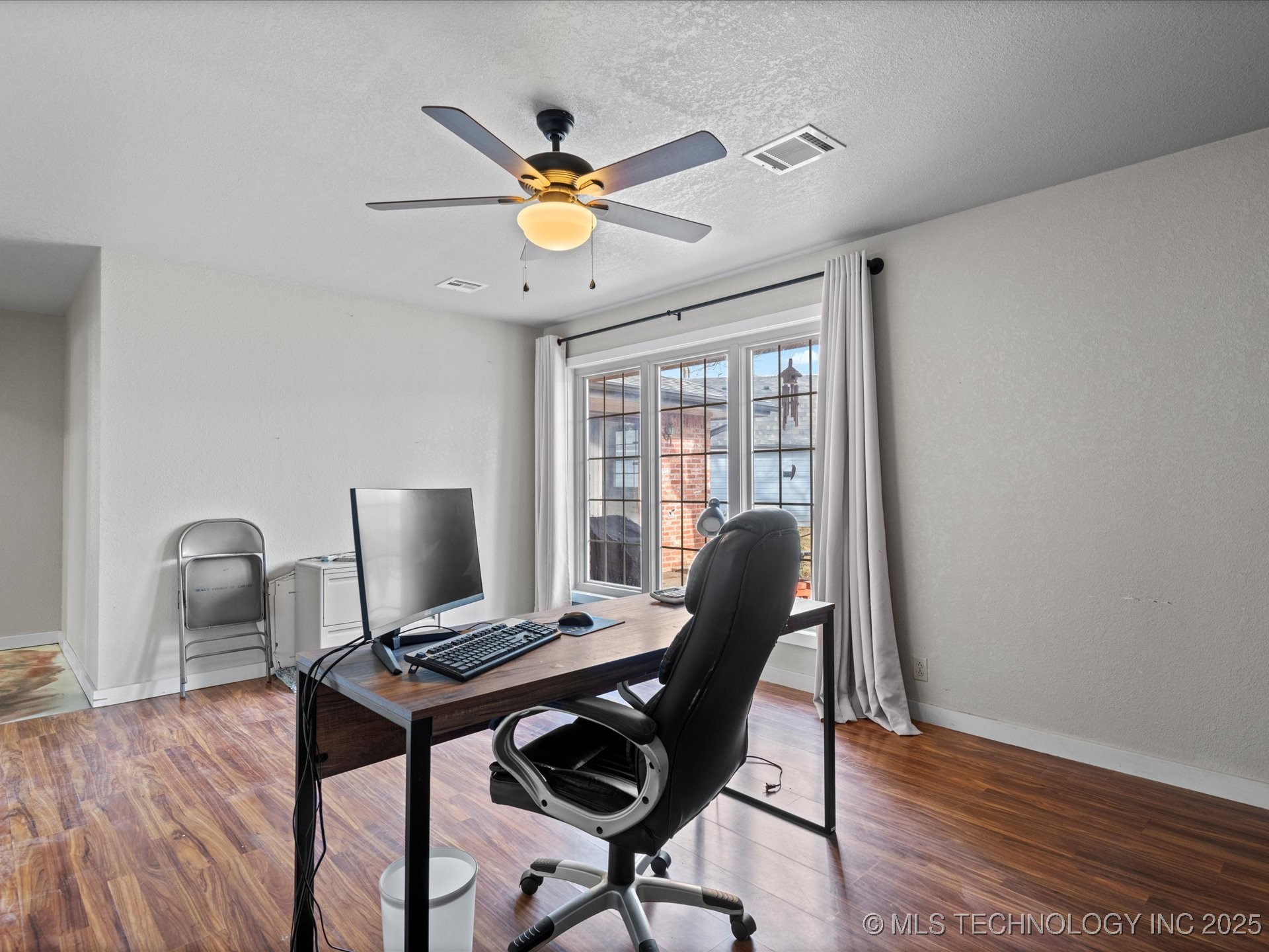 2500 Evergreen Drive Property Photo 14
