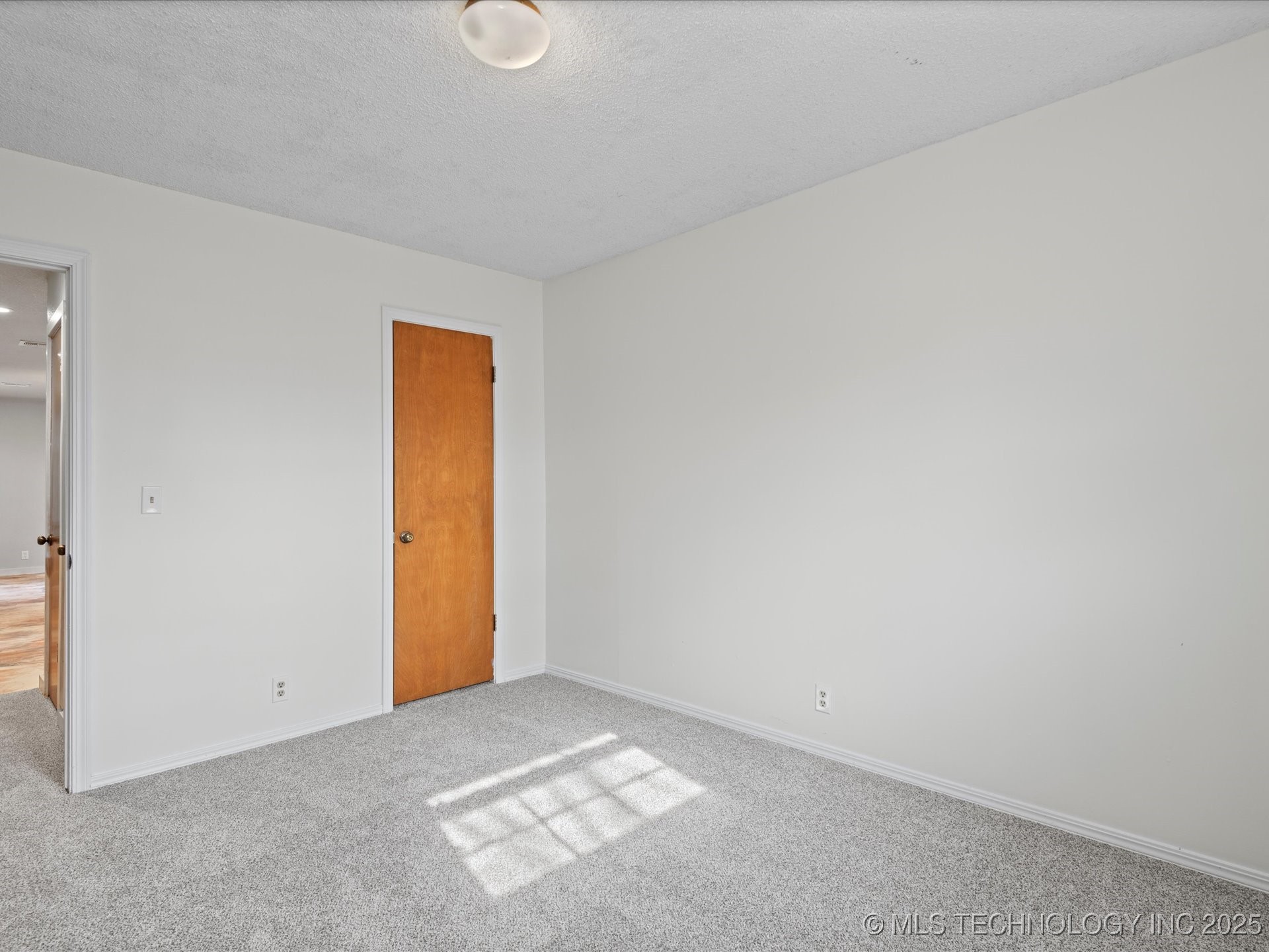 2500 Evergreen Drive Property Photo 16