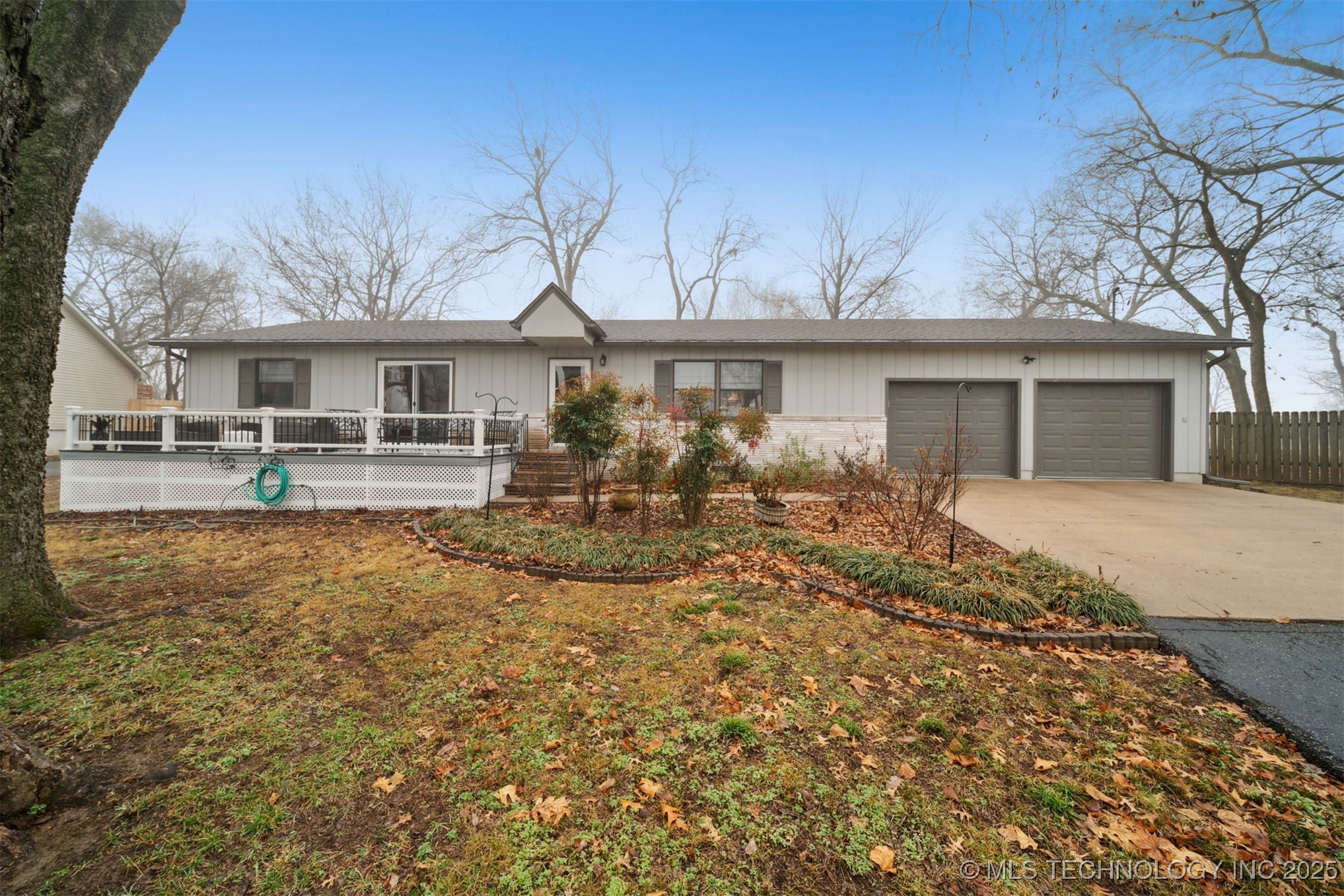 1120 Red Bud Drive Property Photo