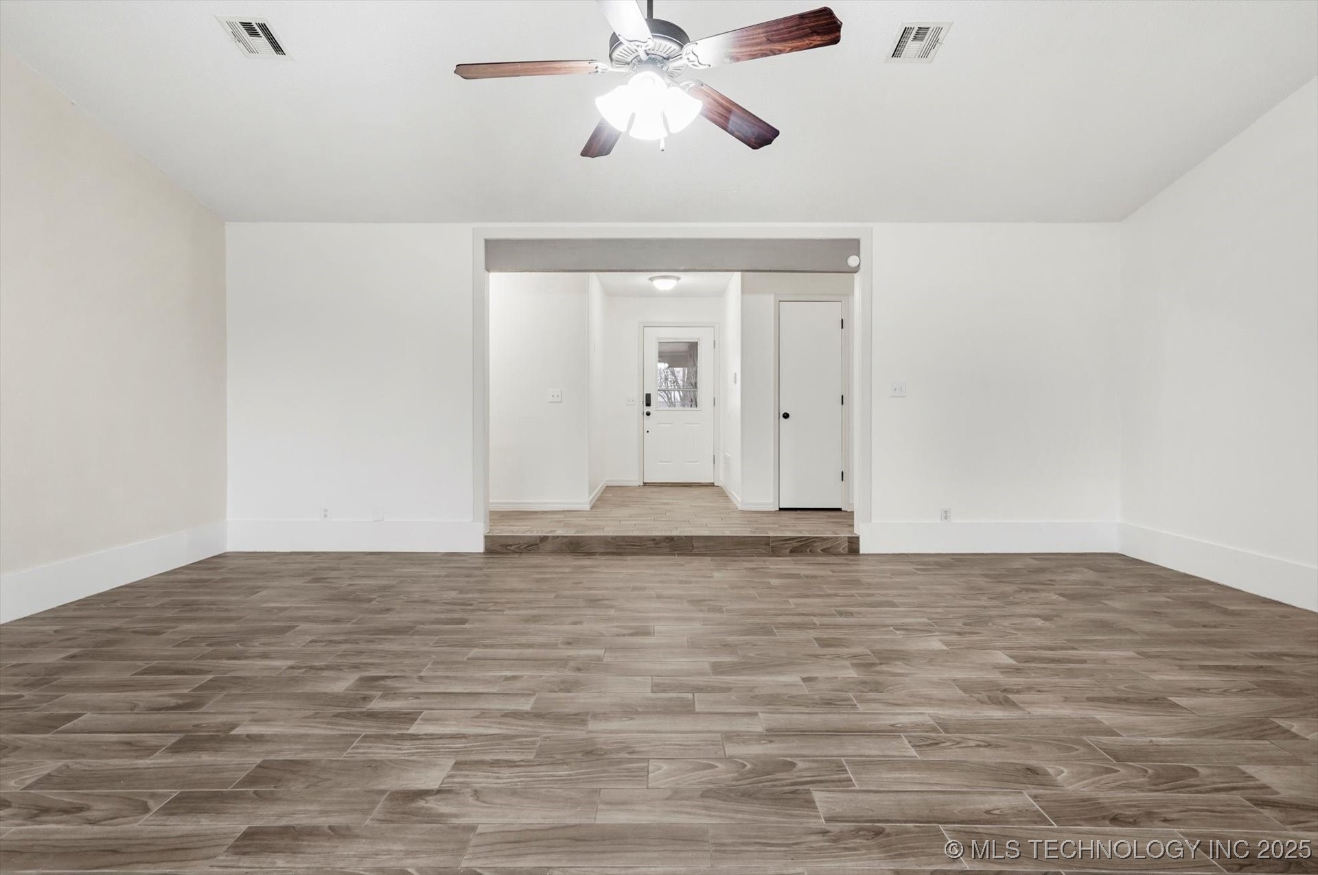 1601 W Phoenix Place Property Photo 11