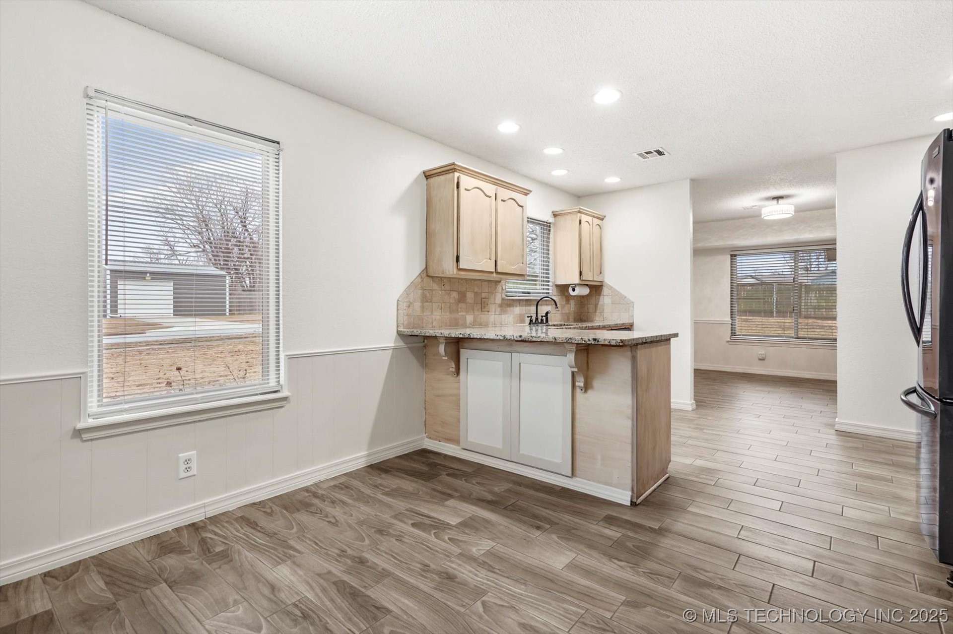 1601 W Phoenix Place Property Photo 25