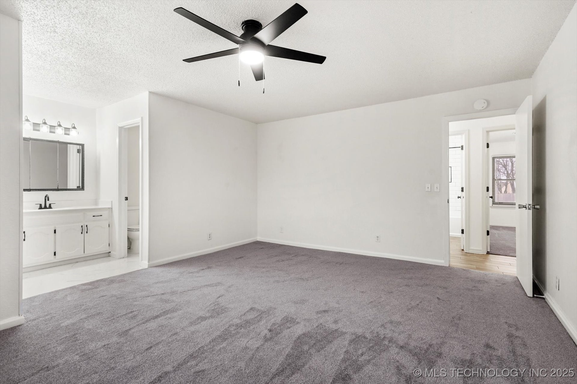 1601 W Phoenix Place Property Photo 30