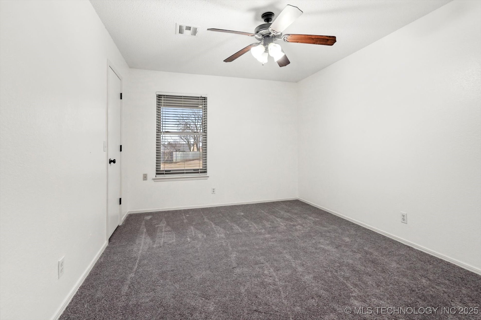 1601 W Phoenix Place Property Photo 36
