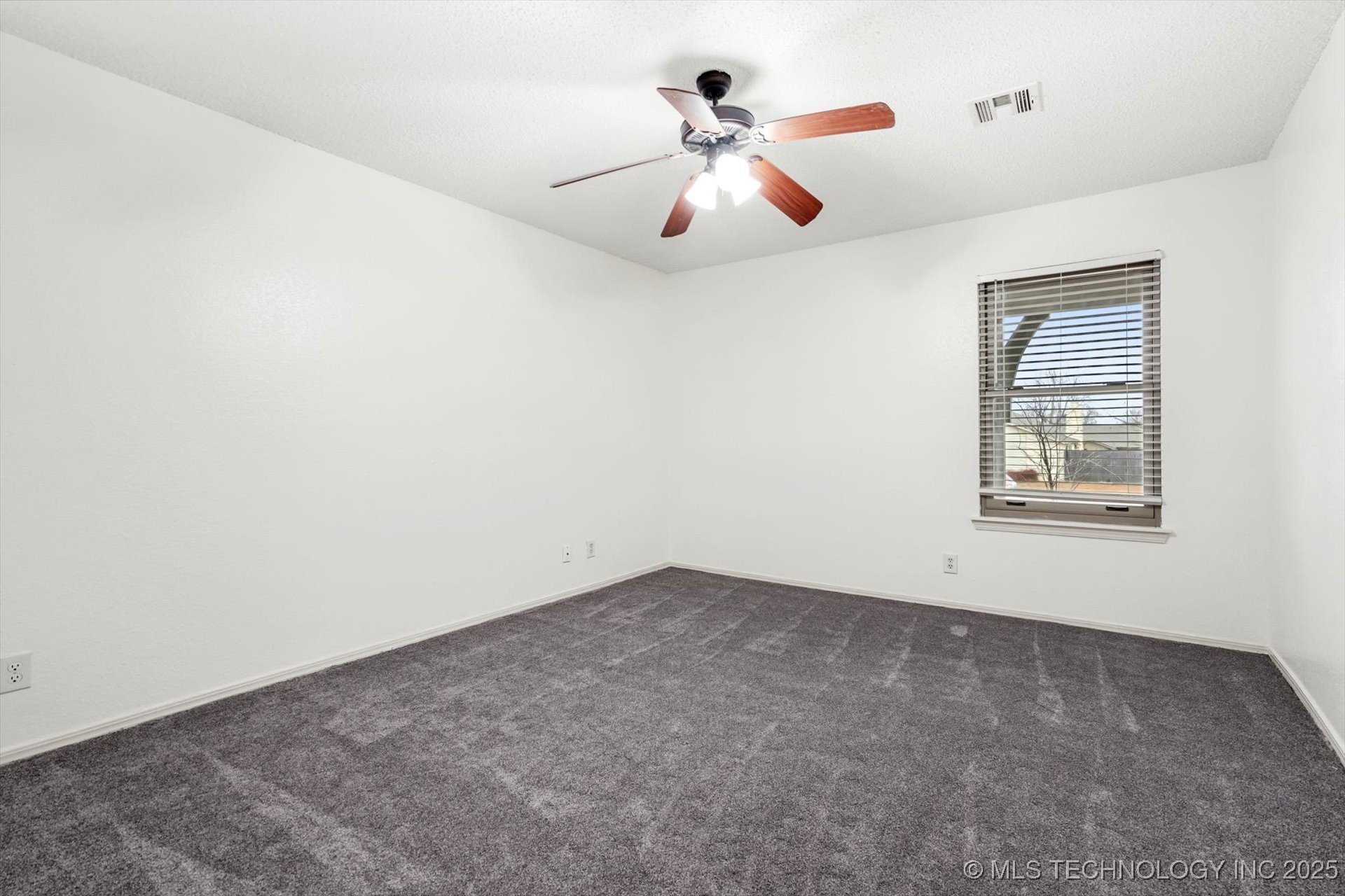 1601 W Phoenix Place Property Photo 41