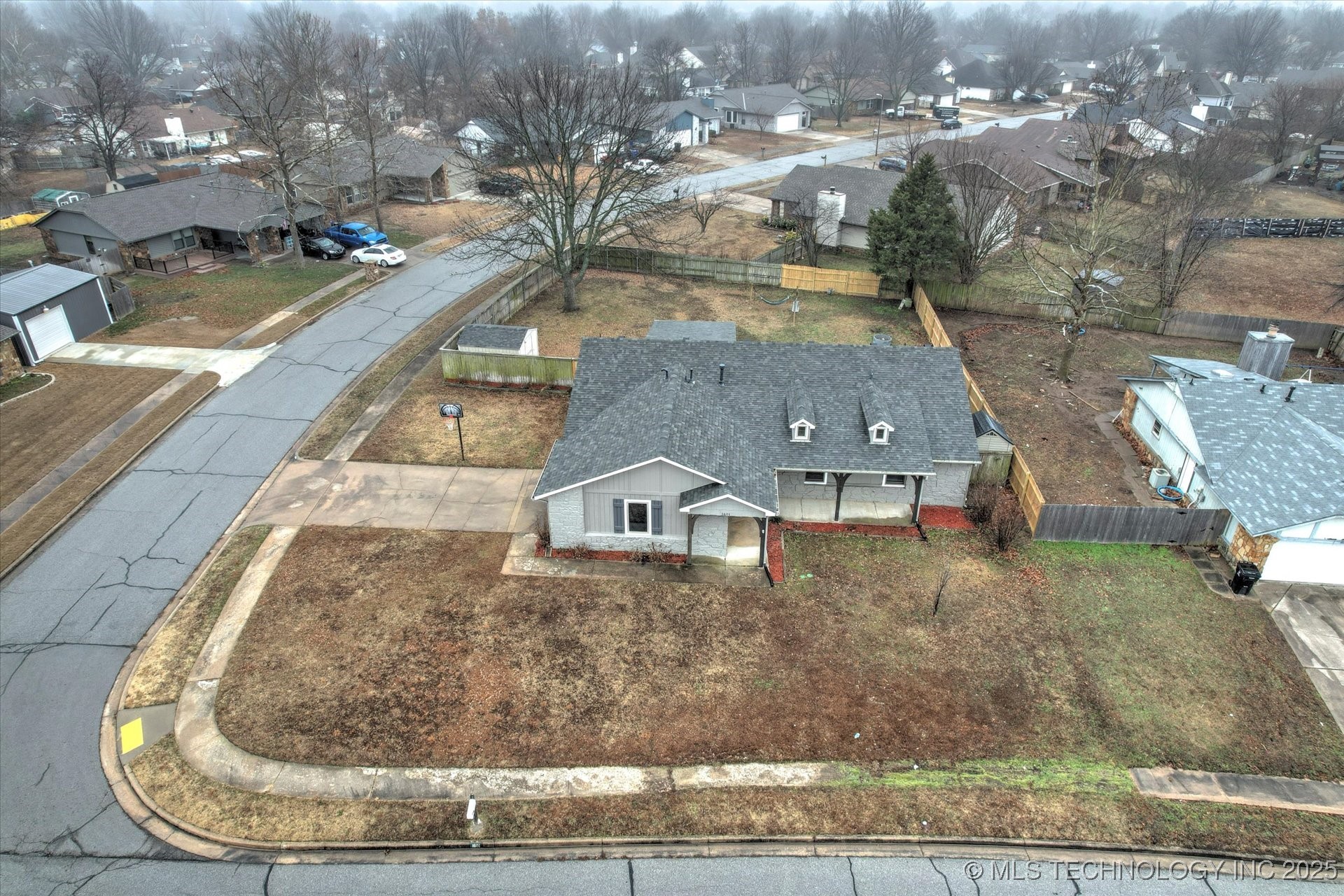 1601 W Phoenix Place Property Photo 48