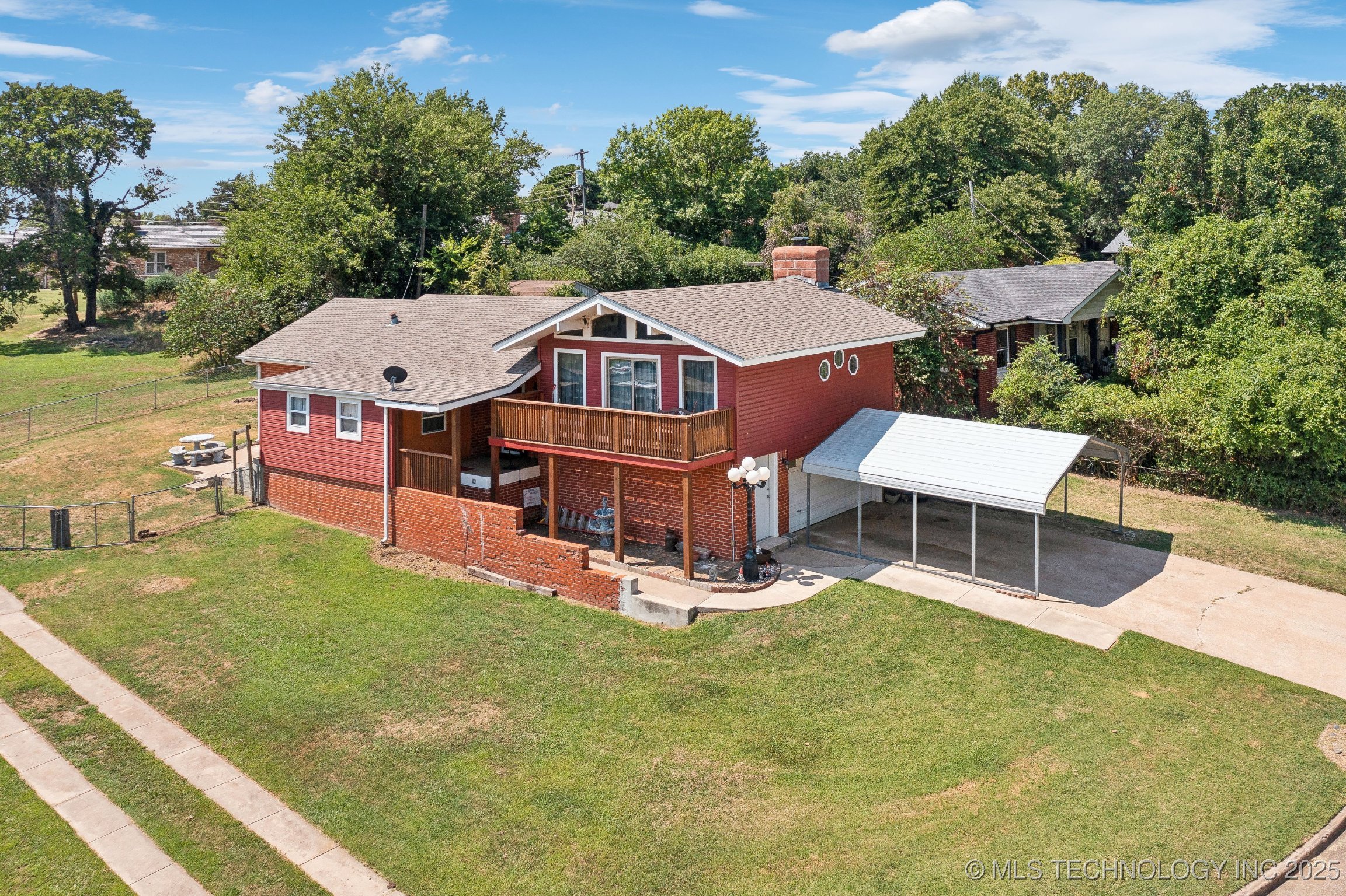 604 Dogwood Court Property Photo 1