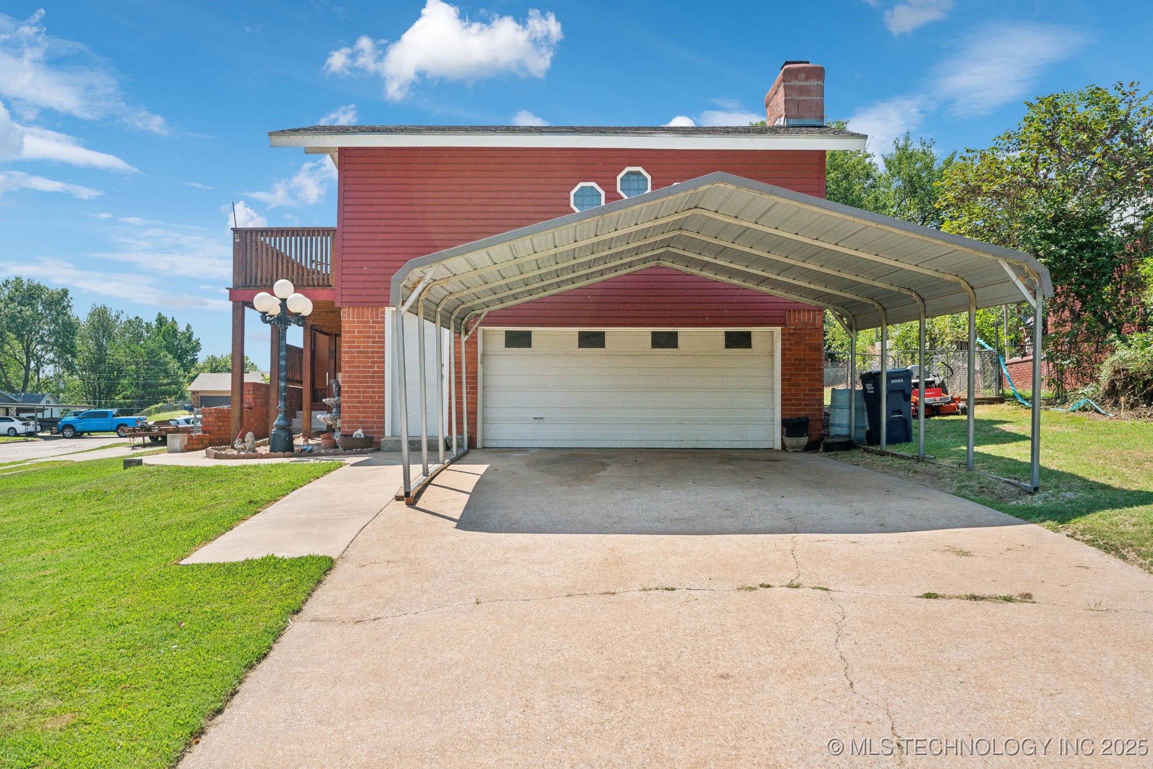 604 Dogwood Court Property Photo 4