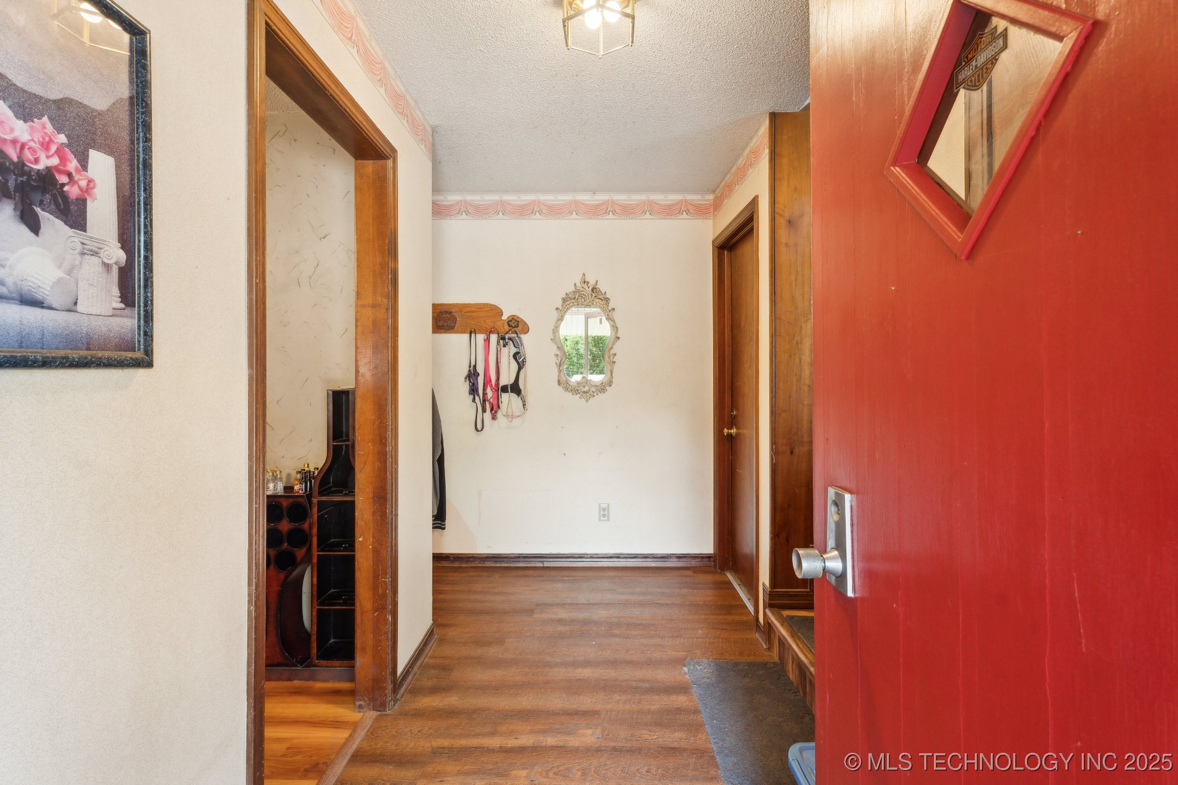 604 Dogwood Court Property Photo 5