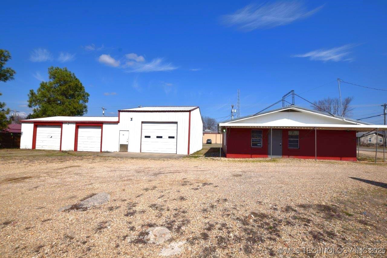 101 W Walnut Street Property Photo