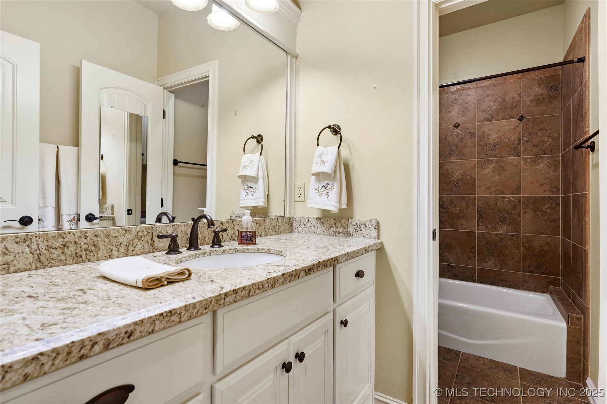 7474 S 288th East Avenue Property Photo 29