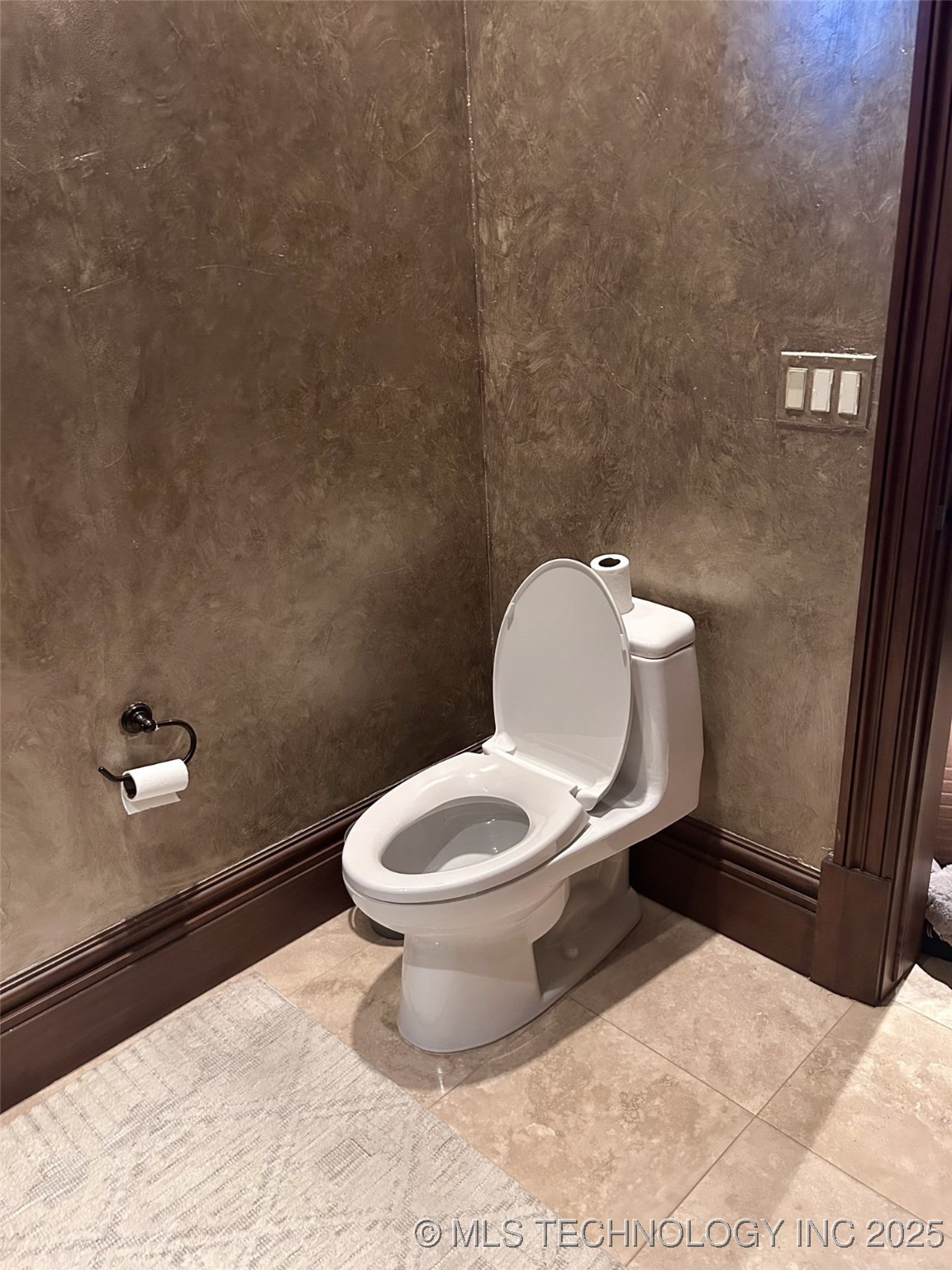 5701 Mistletoe Court Property Photo 13
