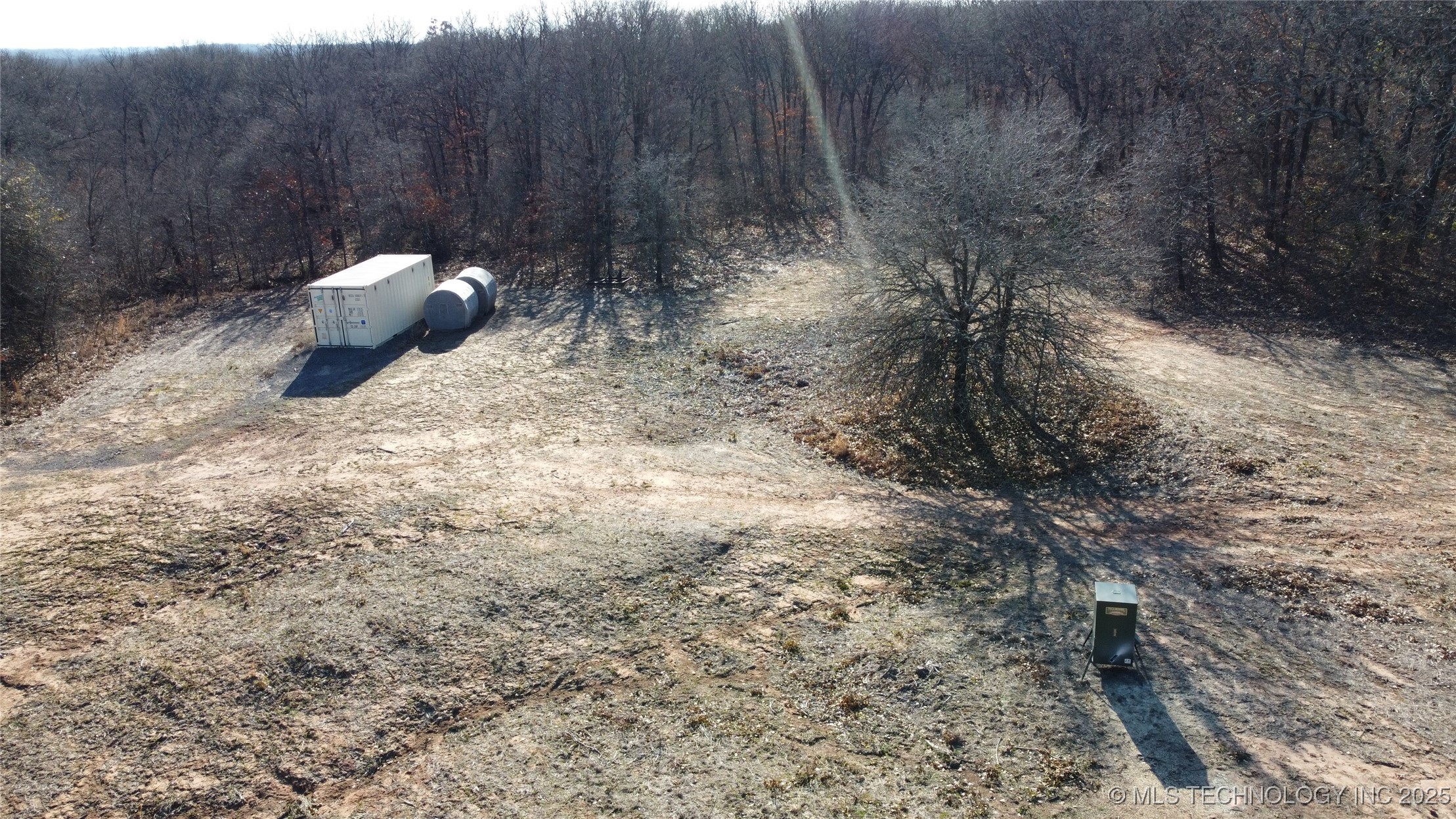 3660 Country Road Property Photo 3