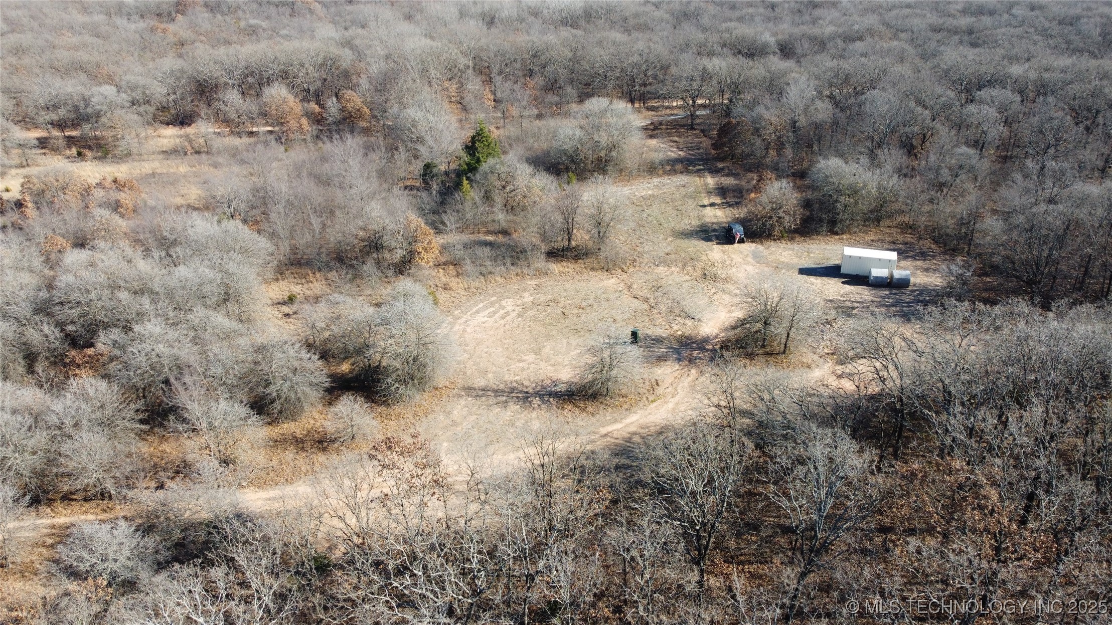 3660 Country Road Property Photo 6
