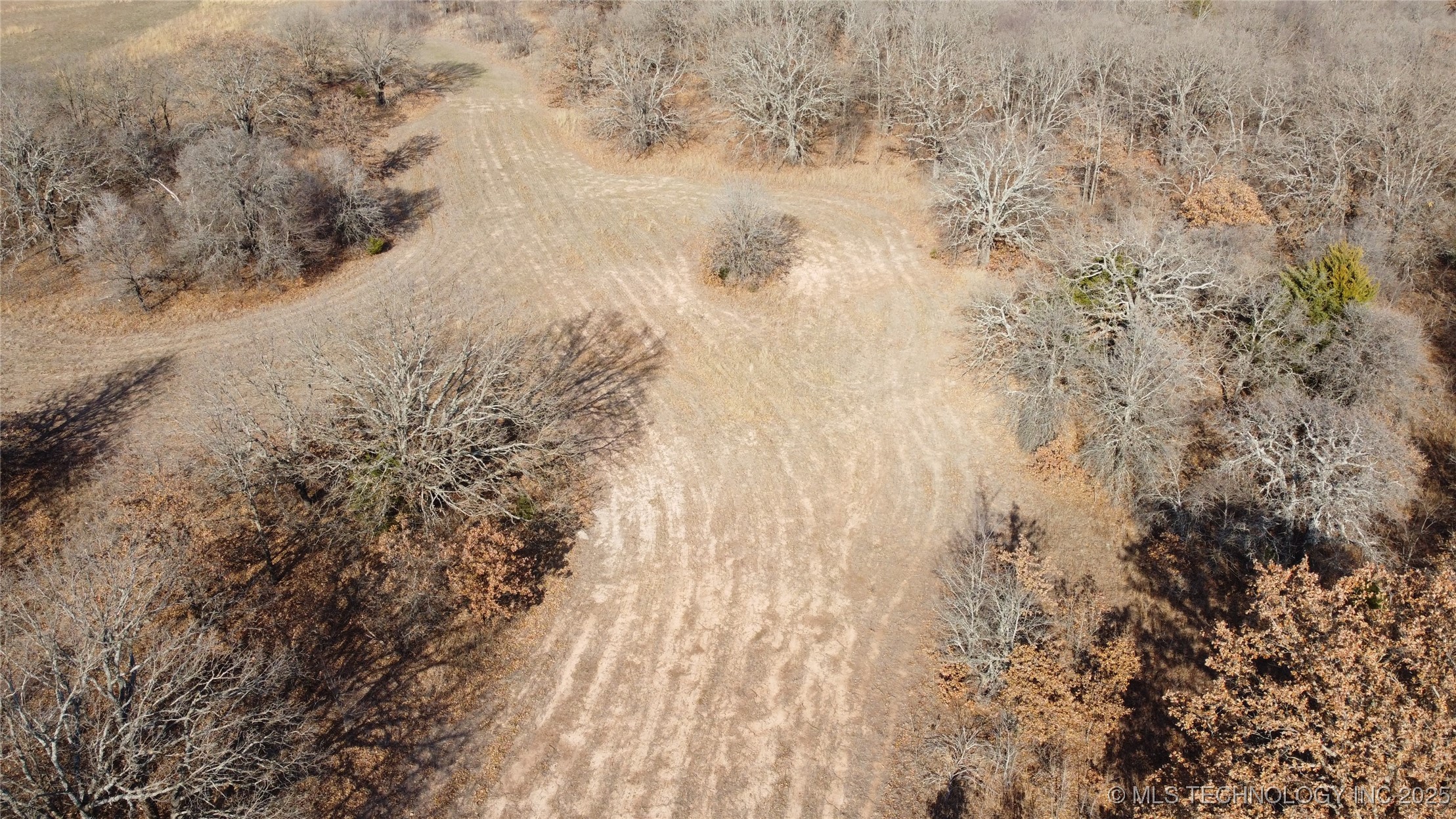3660 Country Road Property Photo 13