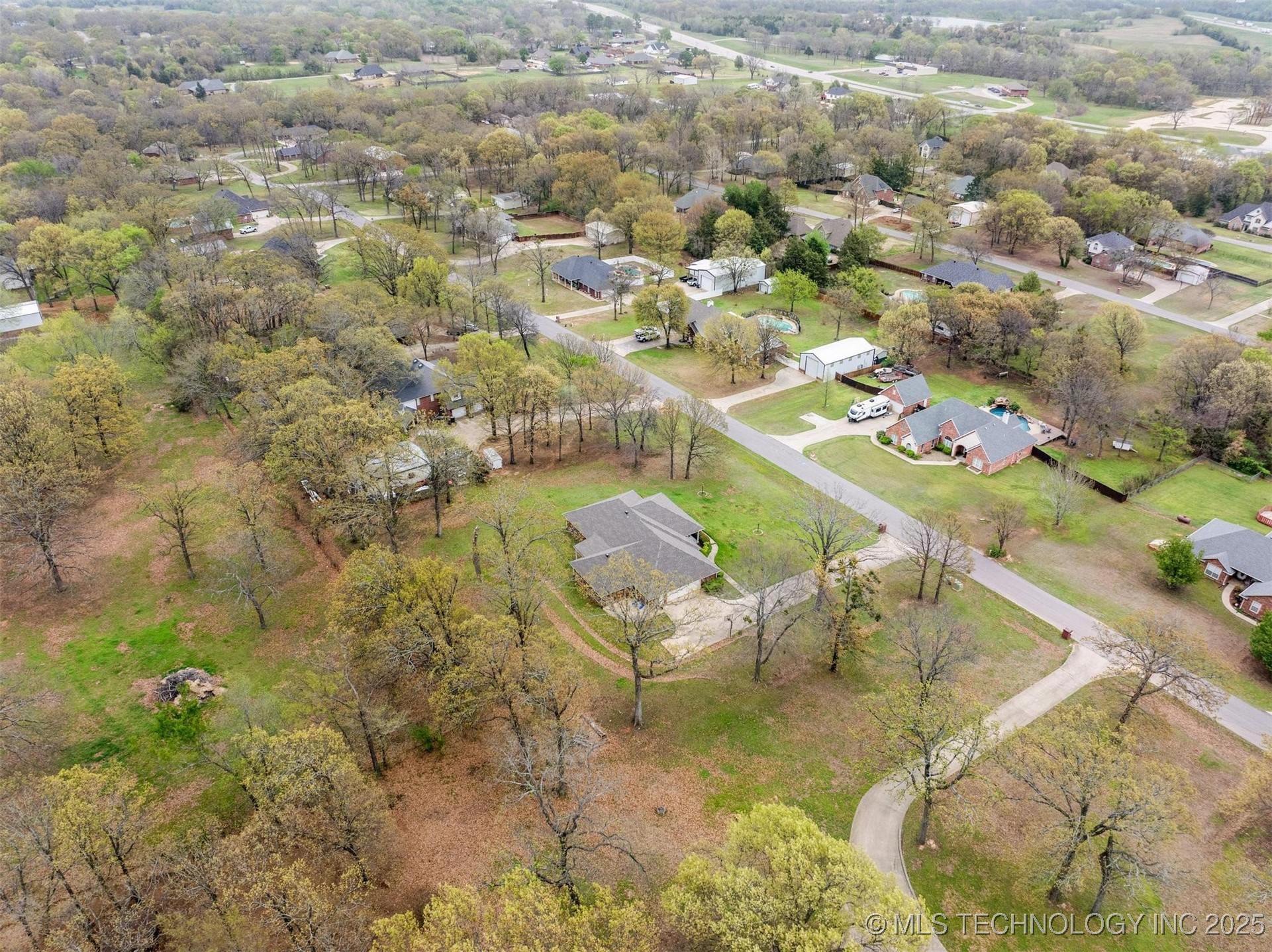 5353 Stonebriar Circle Property Photo 6