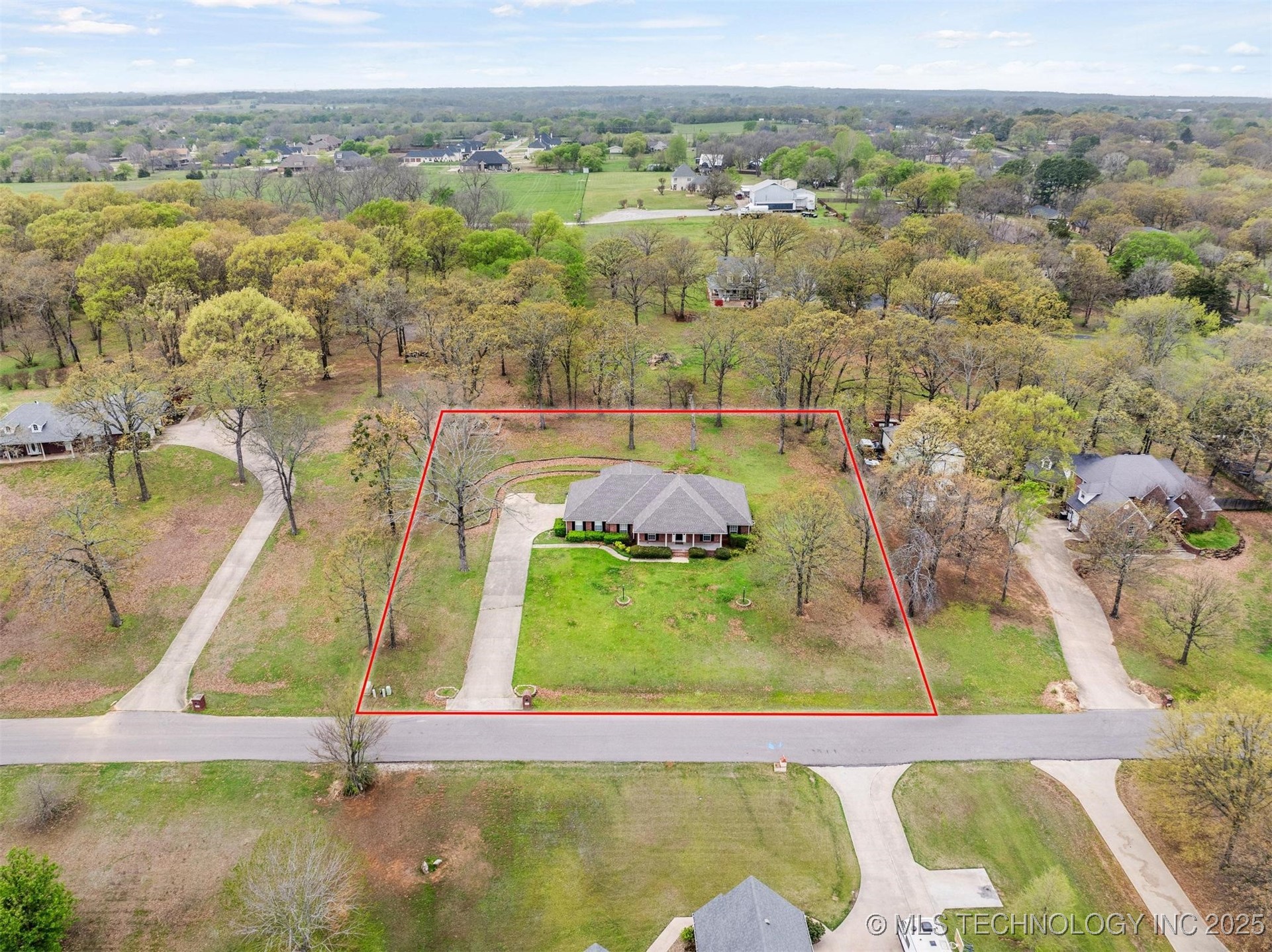 5353 Stonebriar Circle Property Photo 9