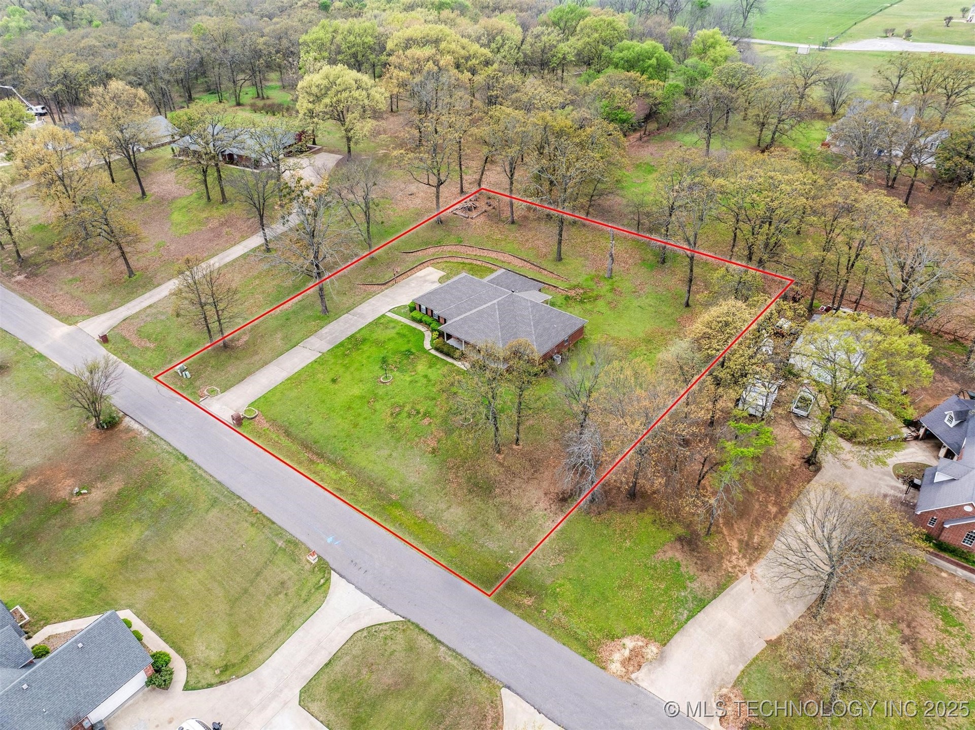 5353 Stonebriar Circle Property Photo 11