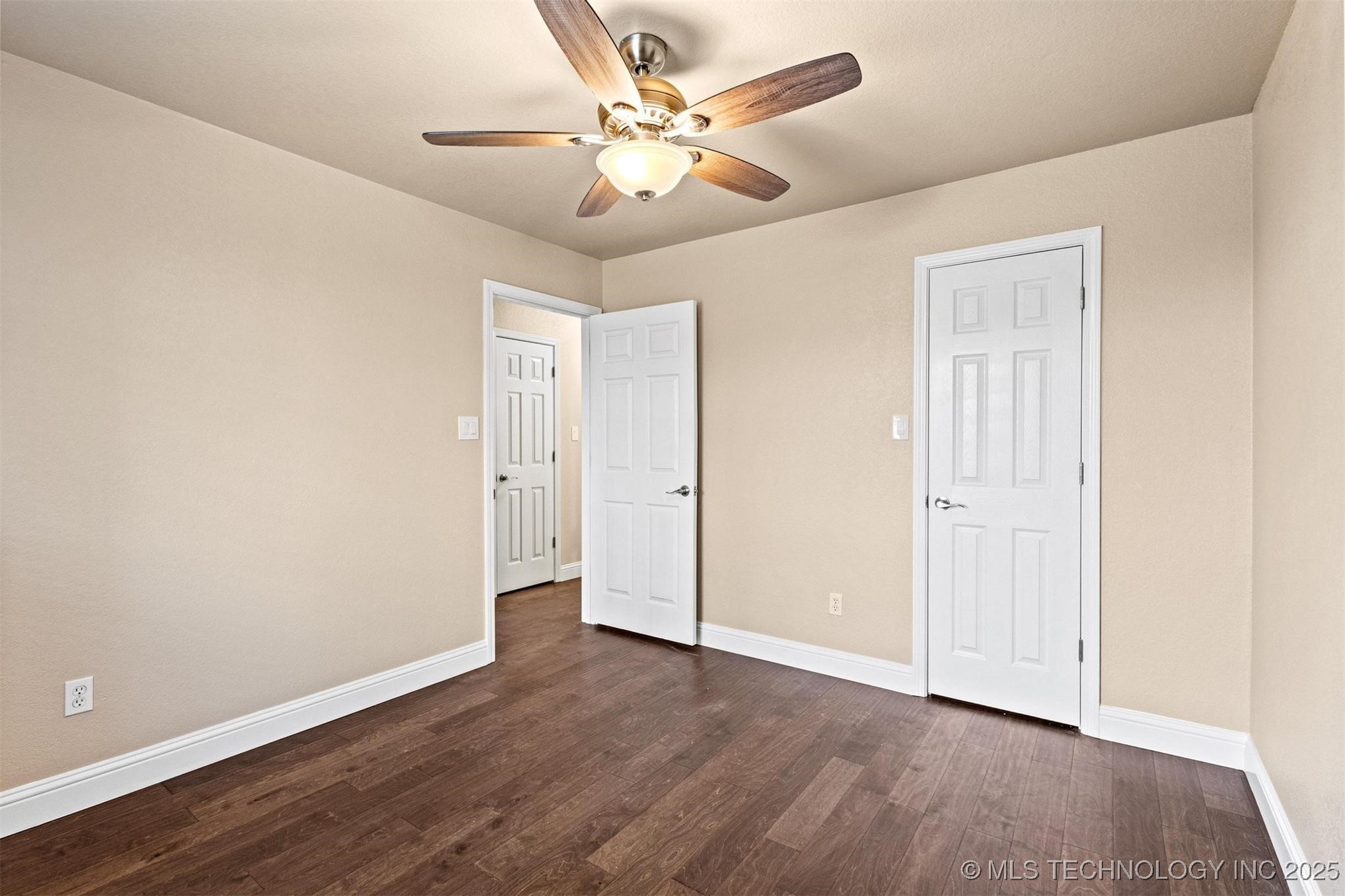 5353 Stonebriar Circle Property Photo 58