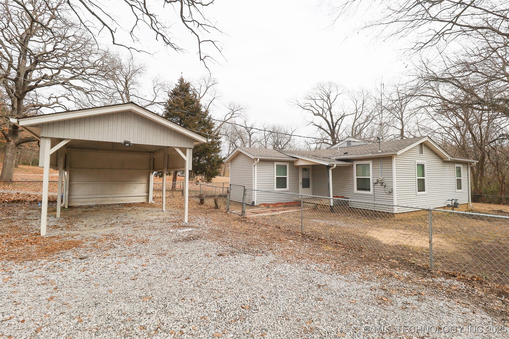 7367 S 58th West Avenue Property Photo