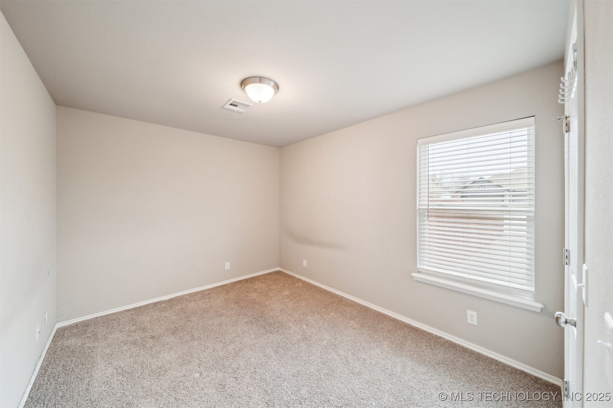 2008 W Huntsville Place Property Photo 8