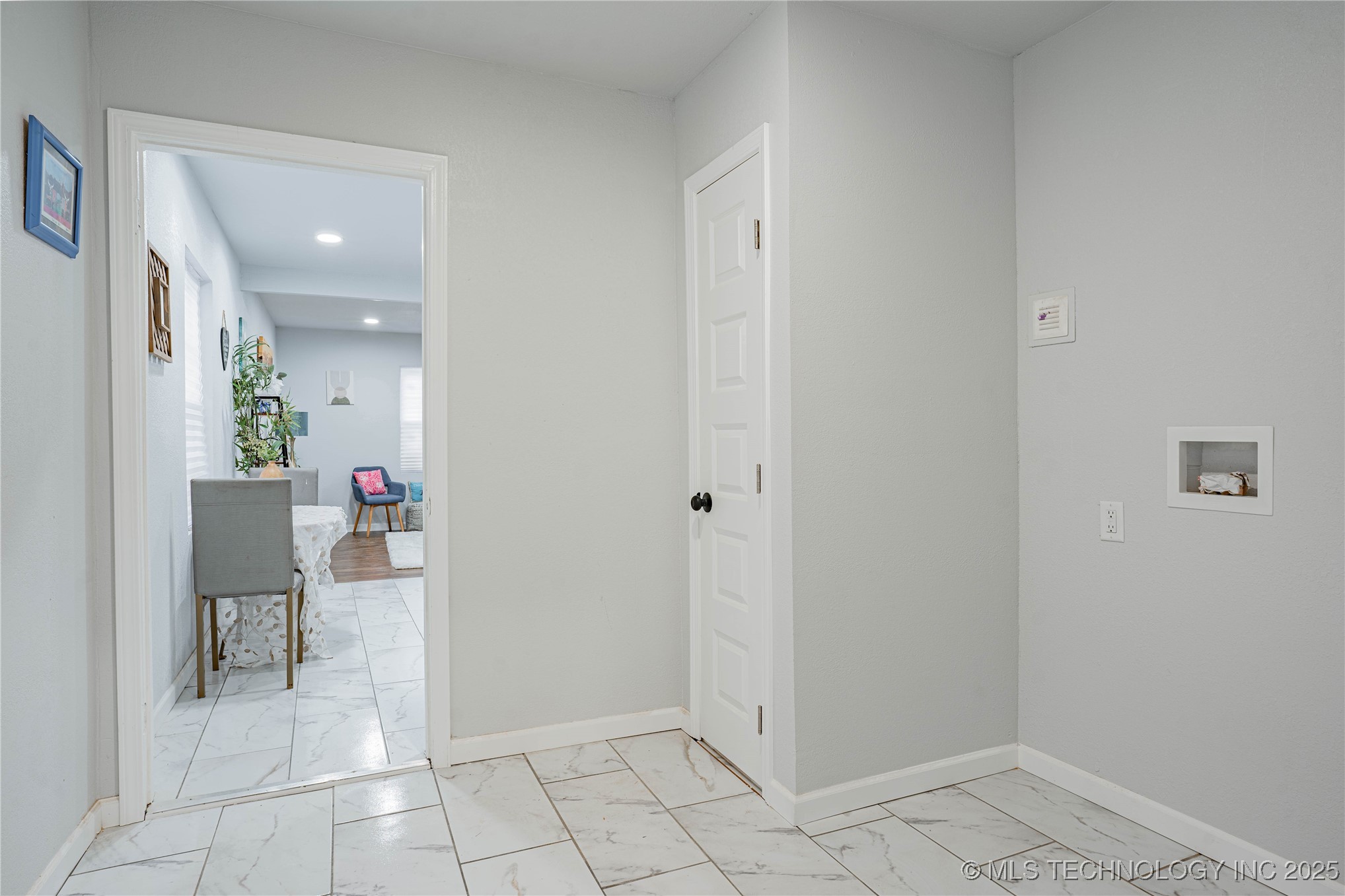 513 E Marshall Street Property Photo 10