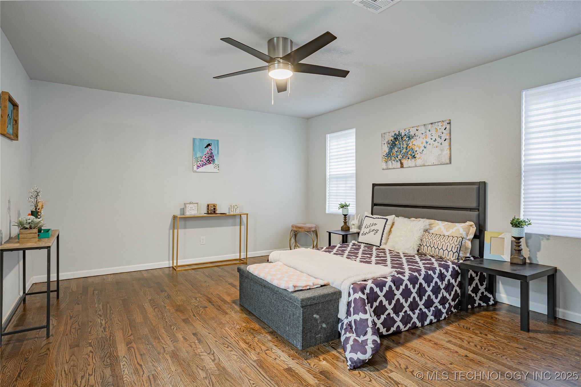 513 E Marshall Street Property Photo 12