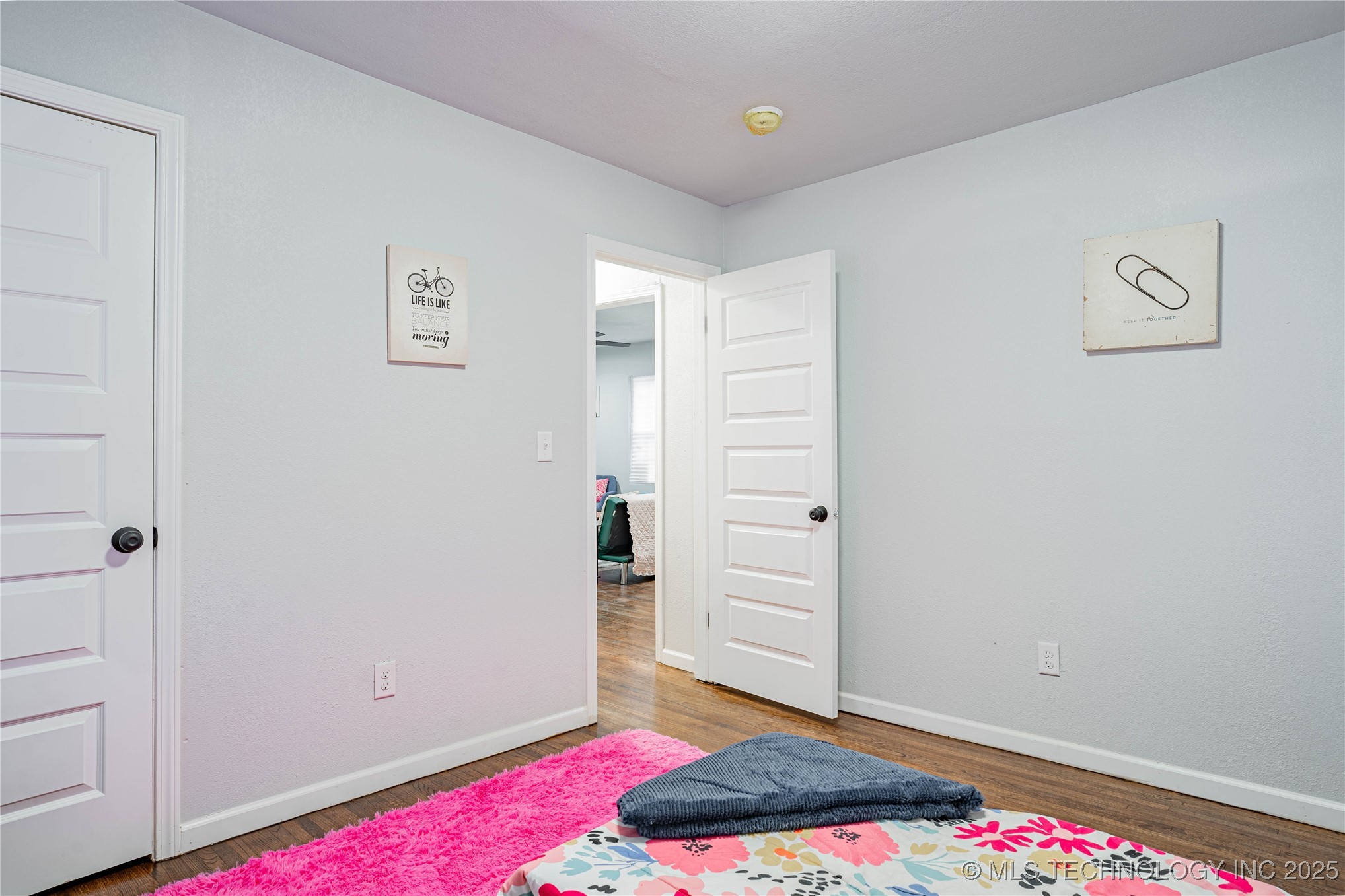 513 E Marshall Street Property Photo 24