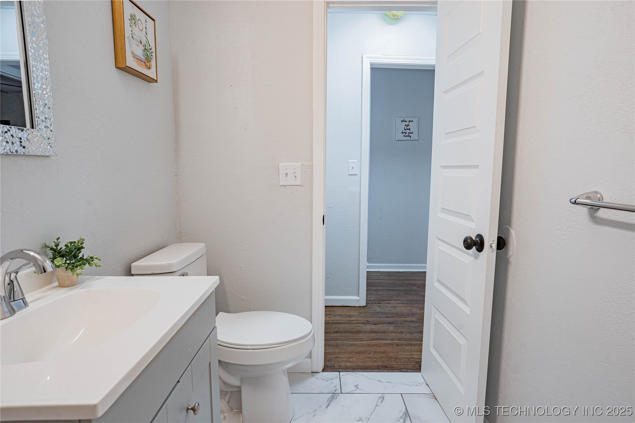 513 E Marshall Street Property Photo 25